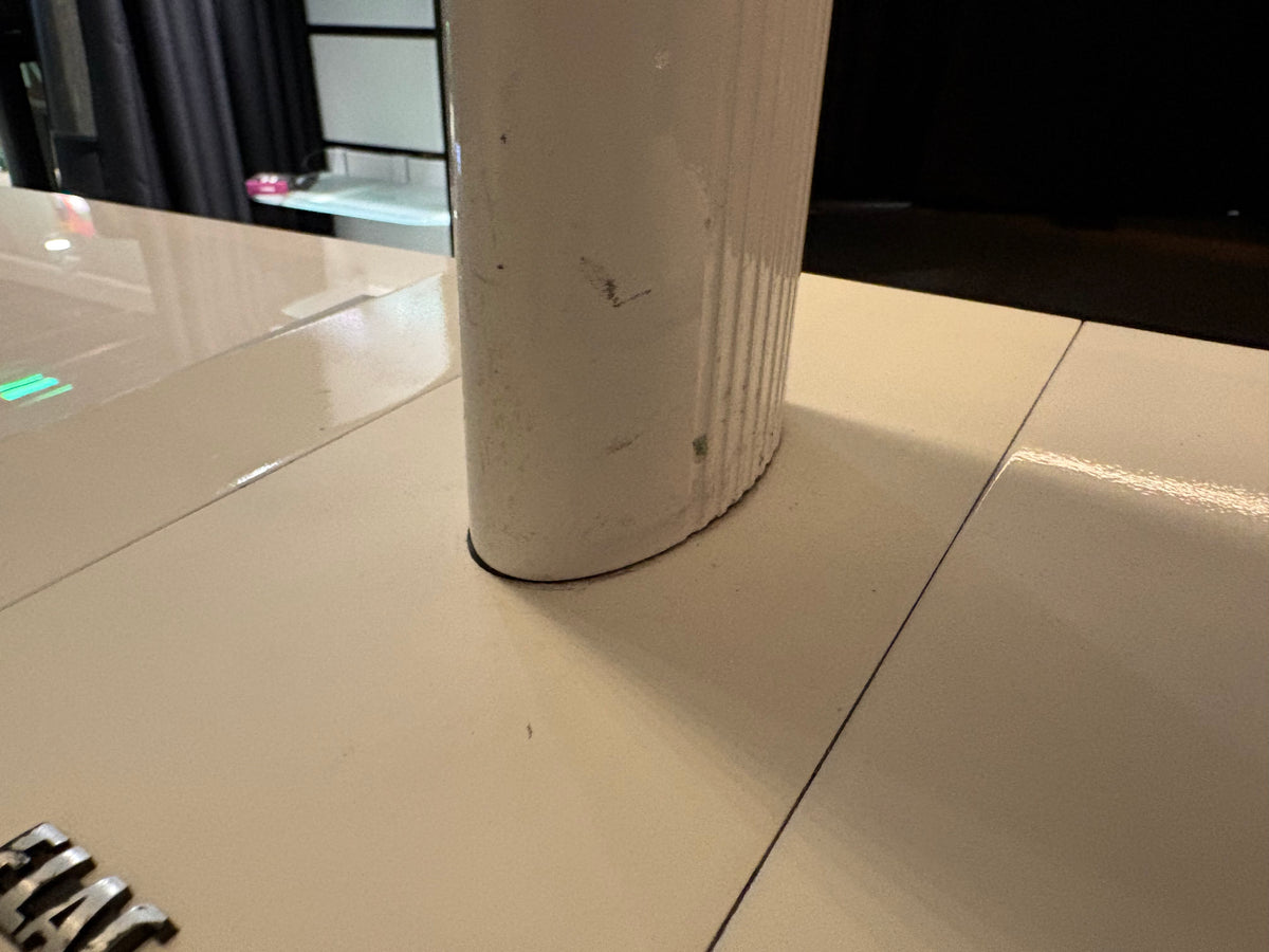 Elac LS 70 - kaiutinjalustat, vaihtolaite. Helsinki.