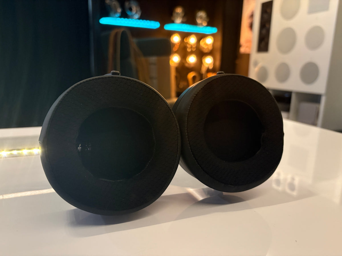 Hifiman SUNDARA Stealth sankakuulokkeet, vaihtolaite. Helsinki