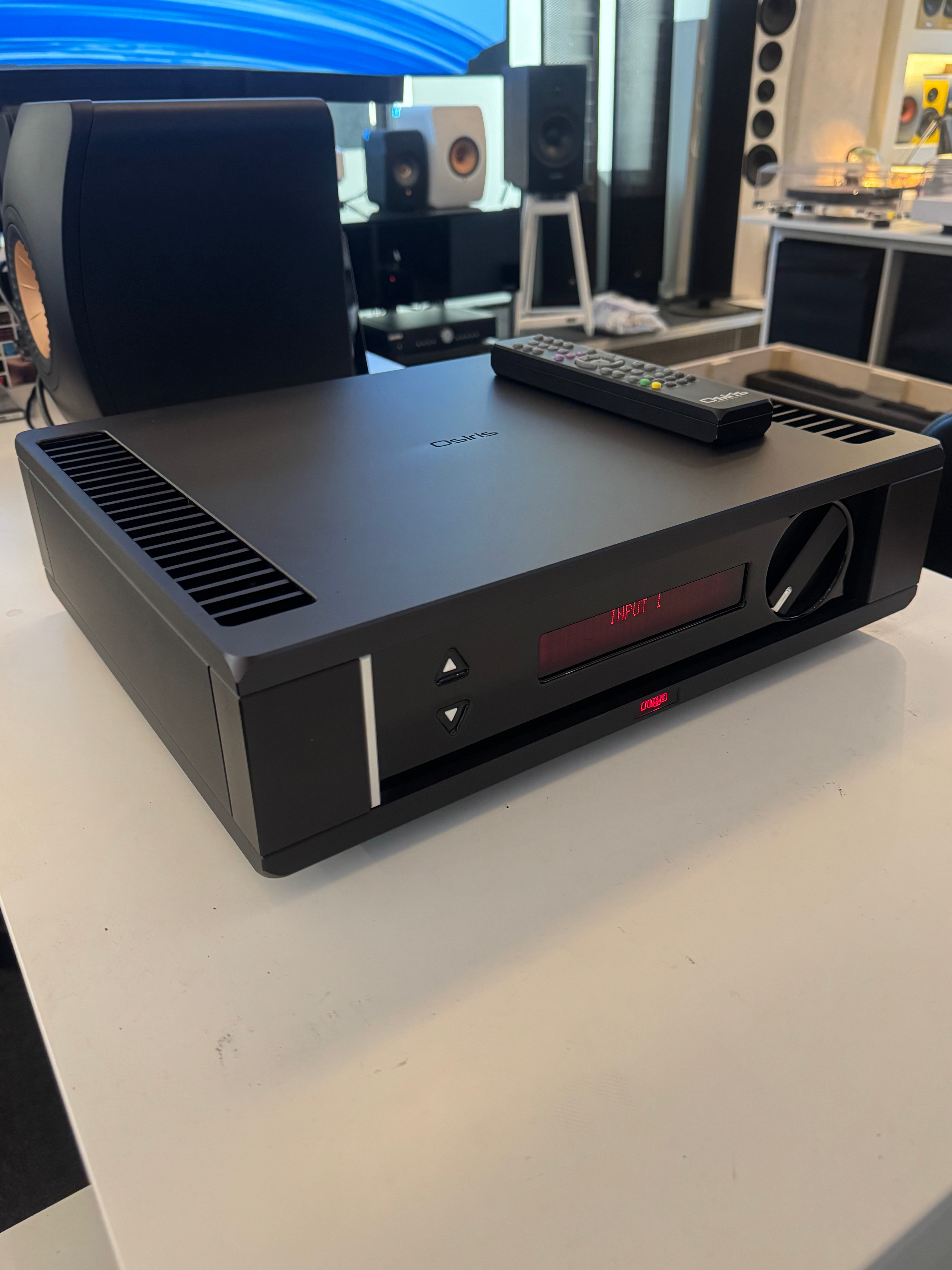 Rega Osiris vahvistin, vaihtolaite