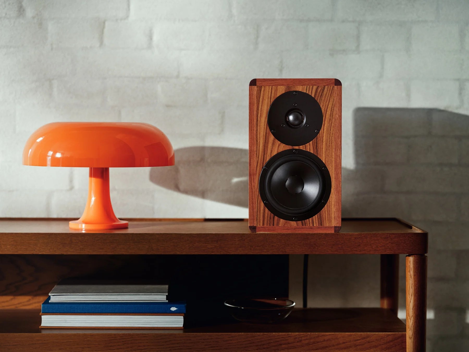 Dynaudio Legend jalustakaiutinpari