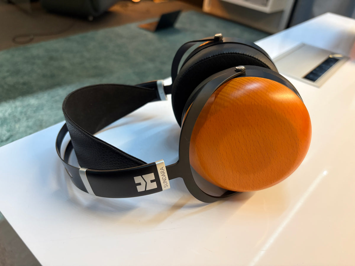 Hifiman SUNDARA Closed headband headphones