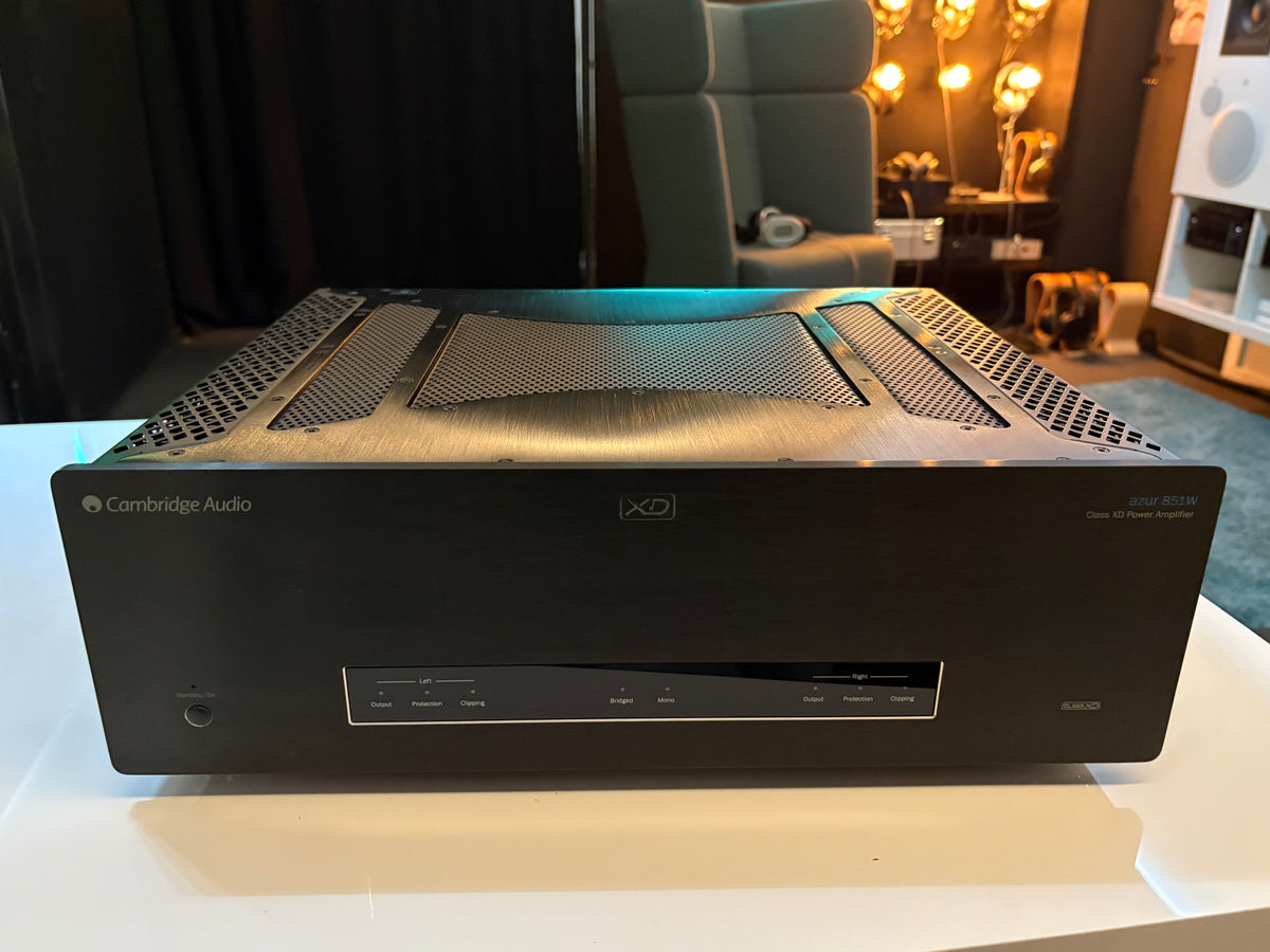 Cambridge Audio Azur 851W, vaihtolaite. Helsinki