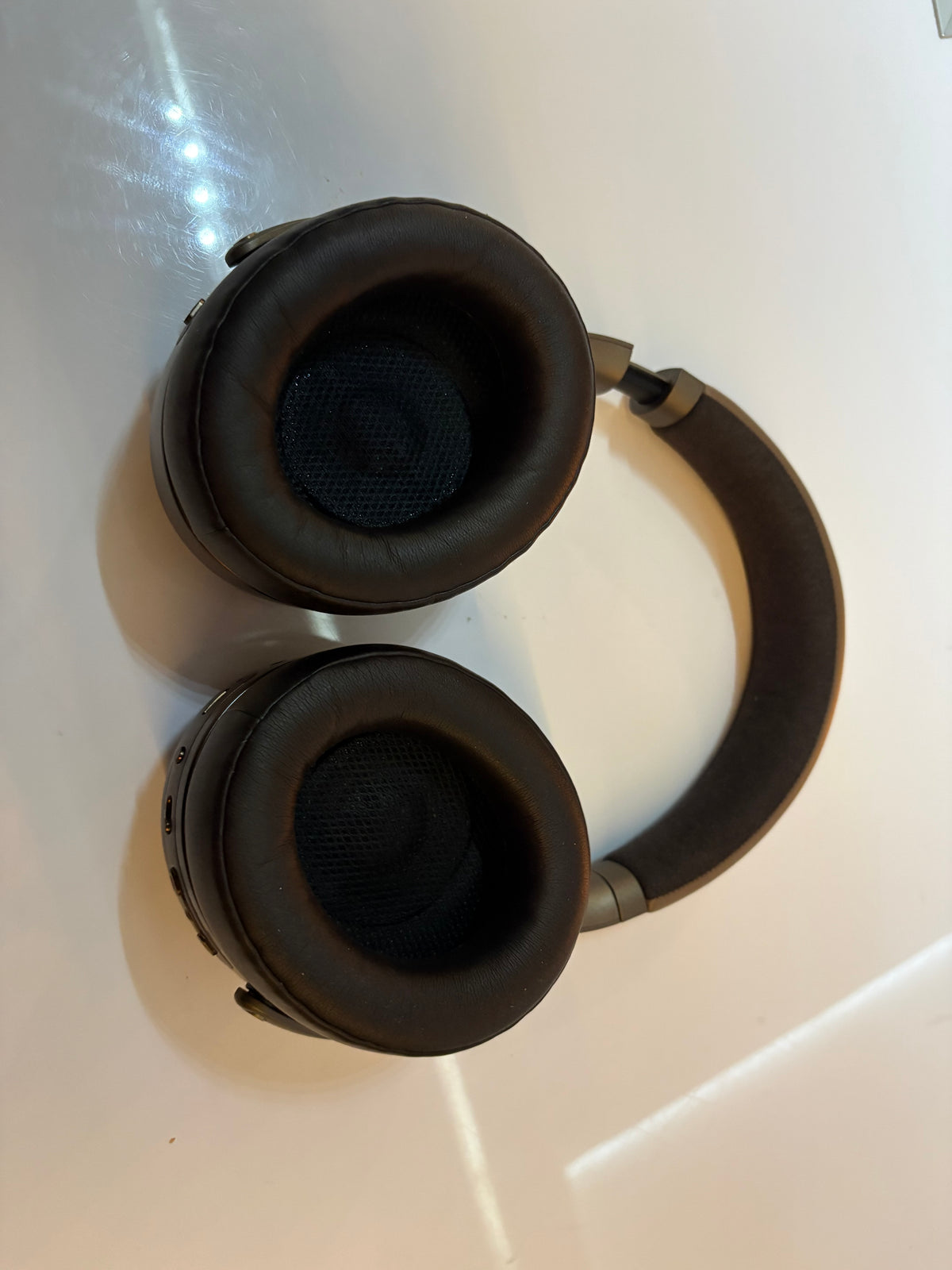 Focal Bathys MG langattomat sankakuulokkeet, myymälädemo. Helsinki