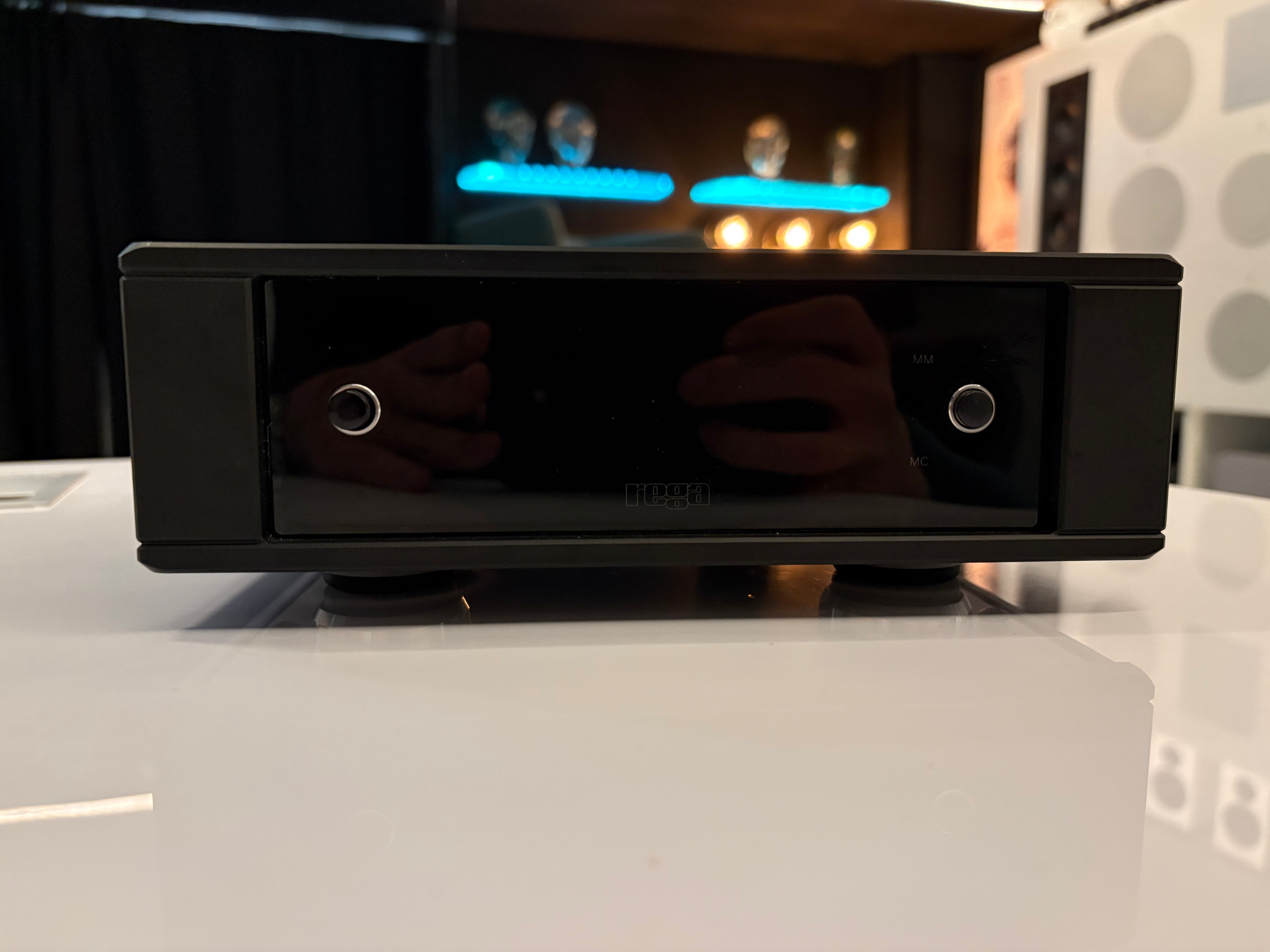 Rega Aria Mk3 levysoitinesivahvistin, vaihtolaite