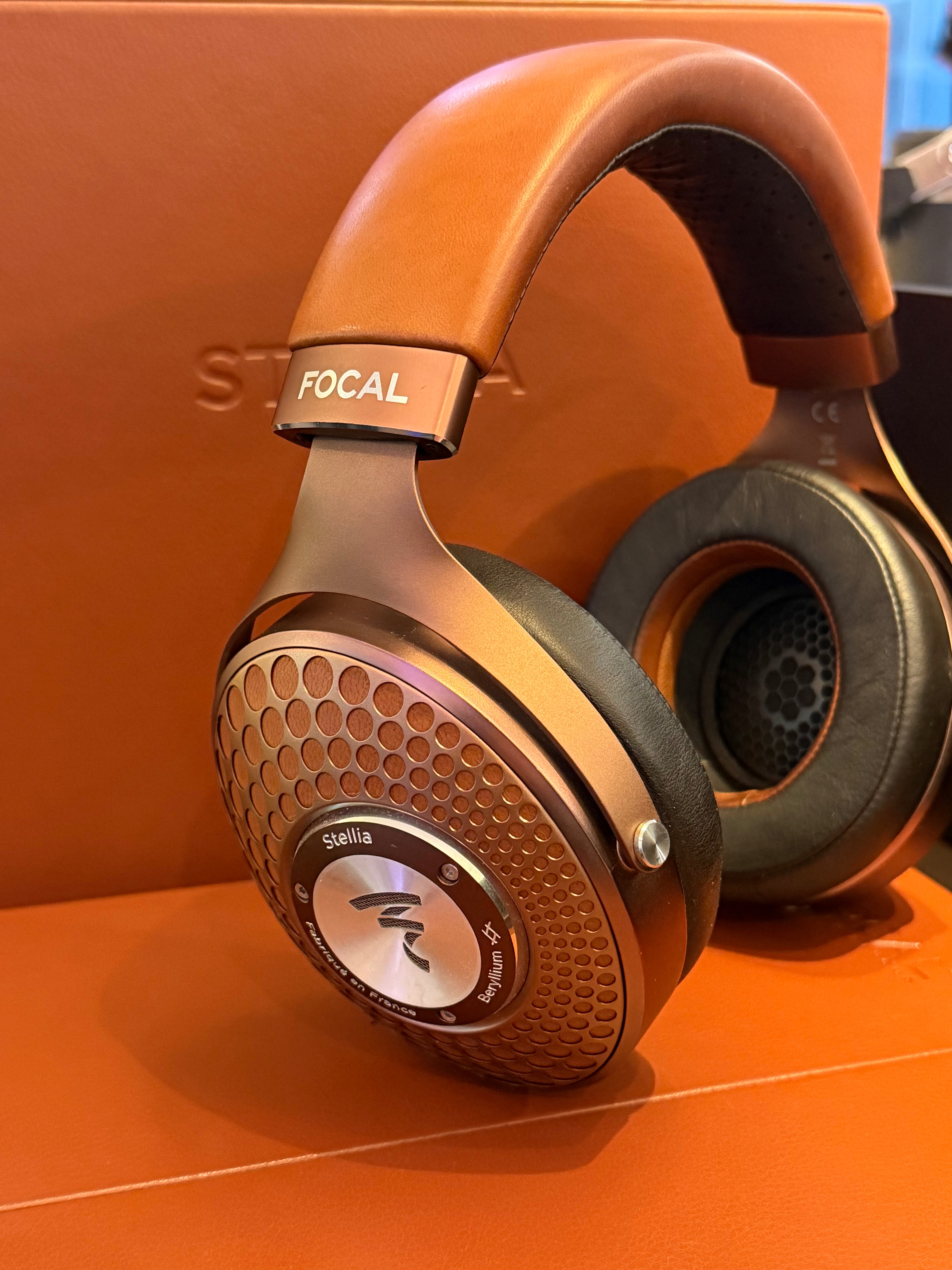 Focal Stellia kuulokkeet, vaihtolaite