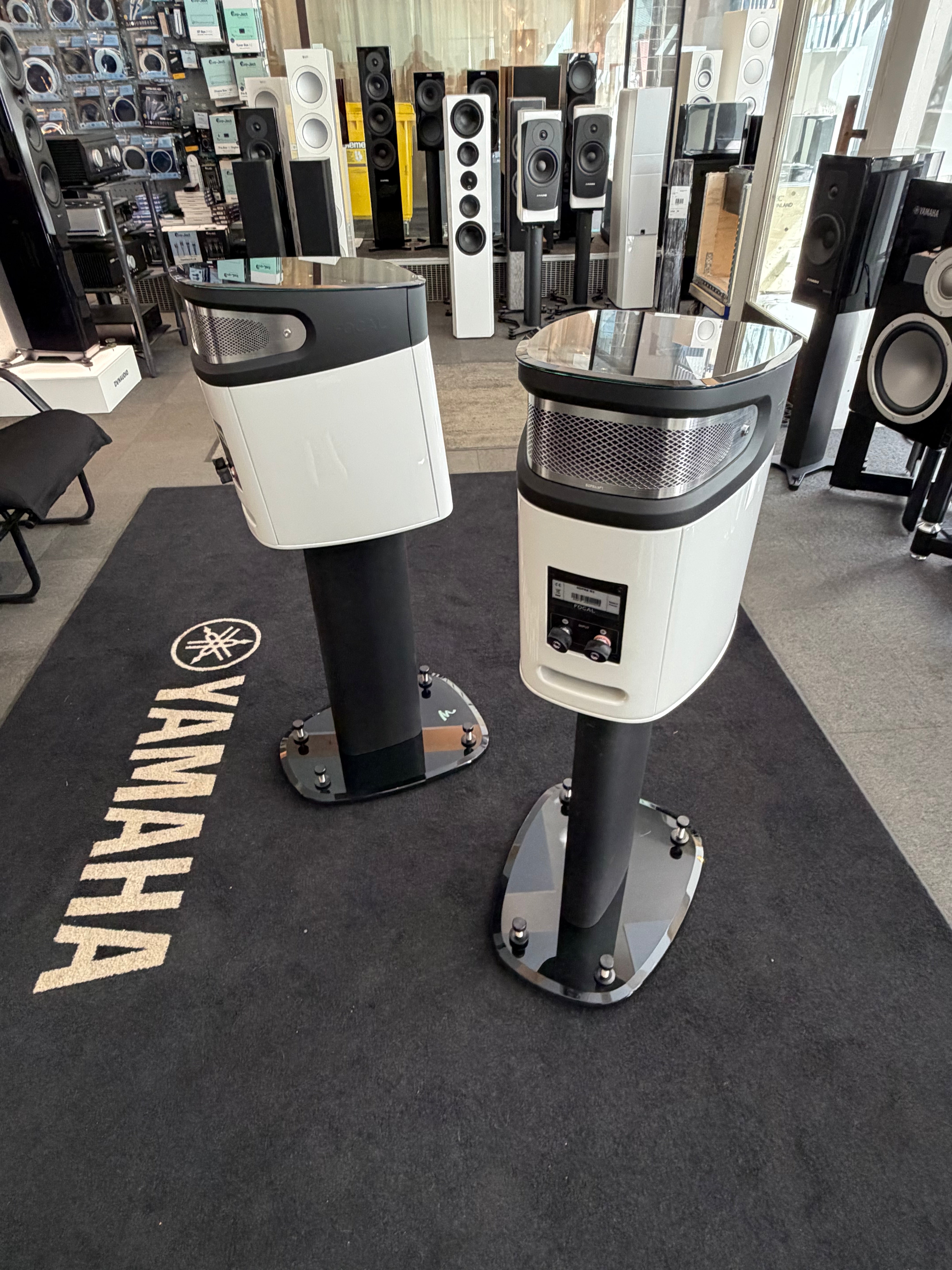 Focal Sopra N°1 jalustakaiutinpari, kiiltovalkoinen vaihtopari, Hki