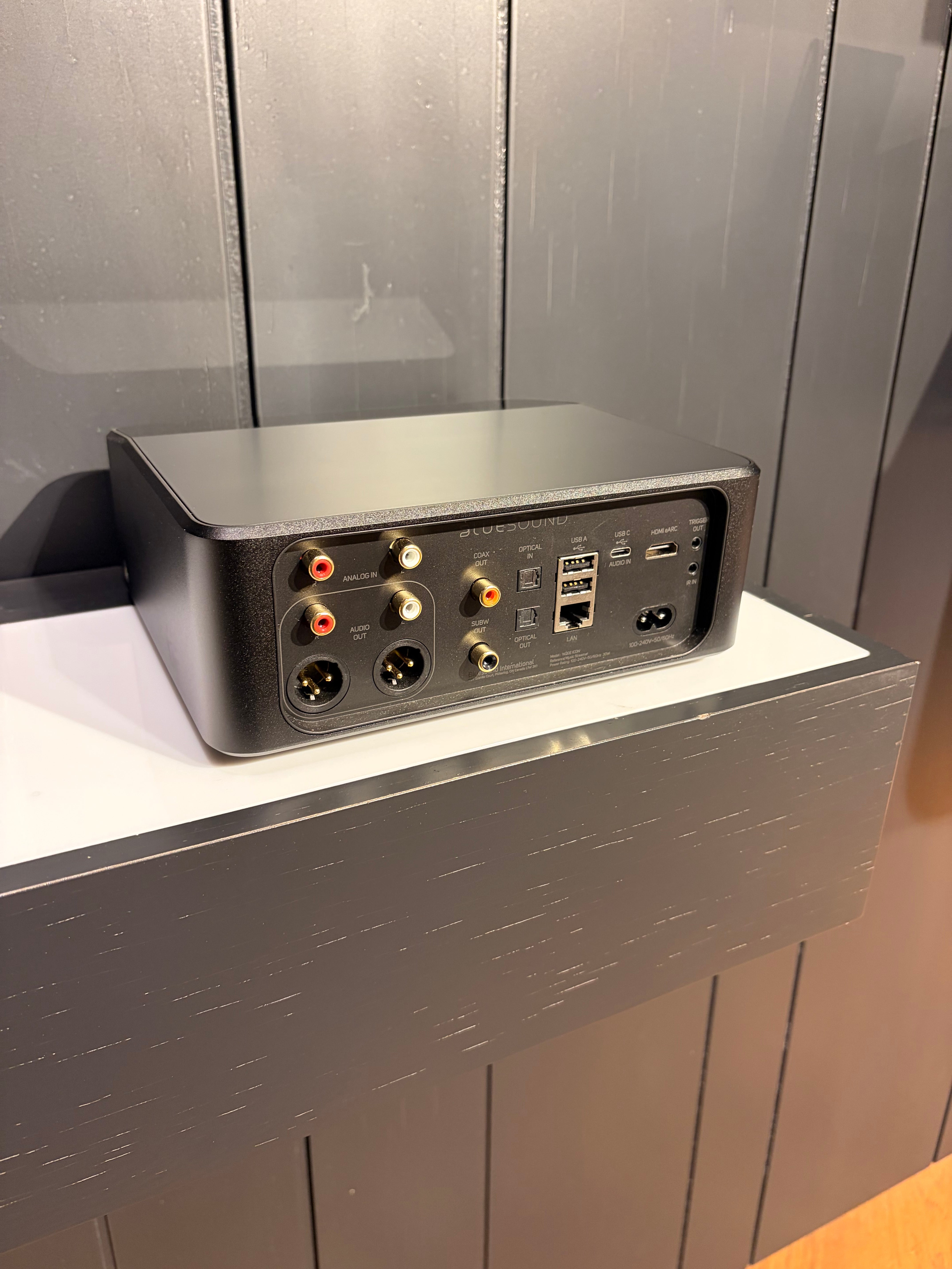 Bluesound Node Icon -esivahvistinstriimeri, Demo