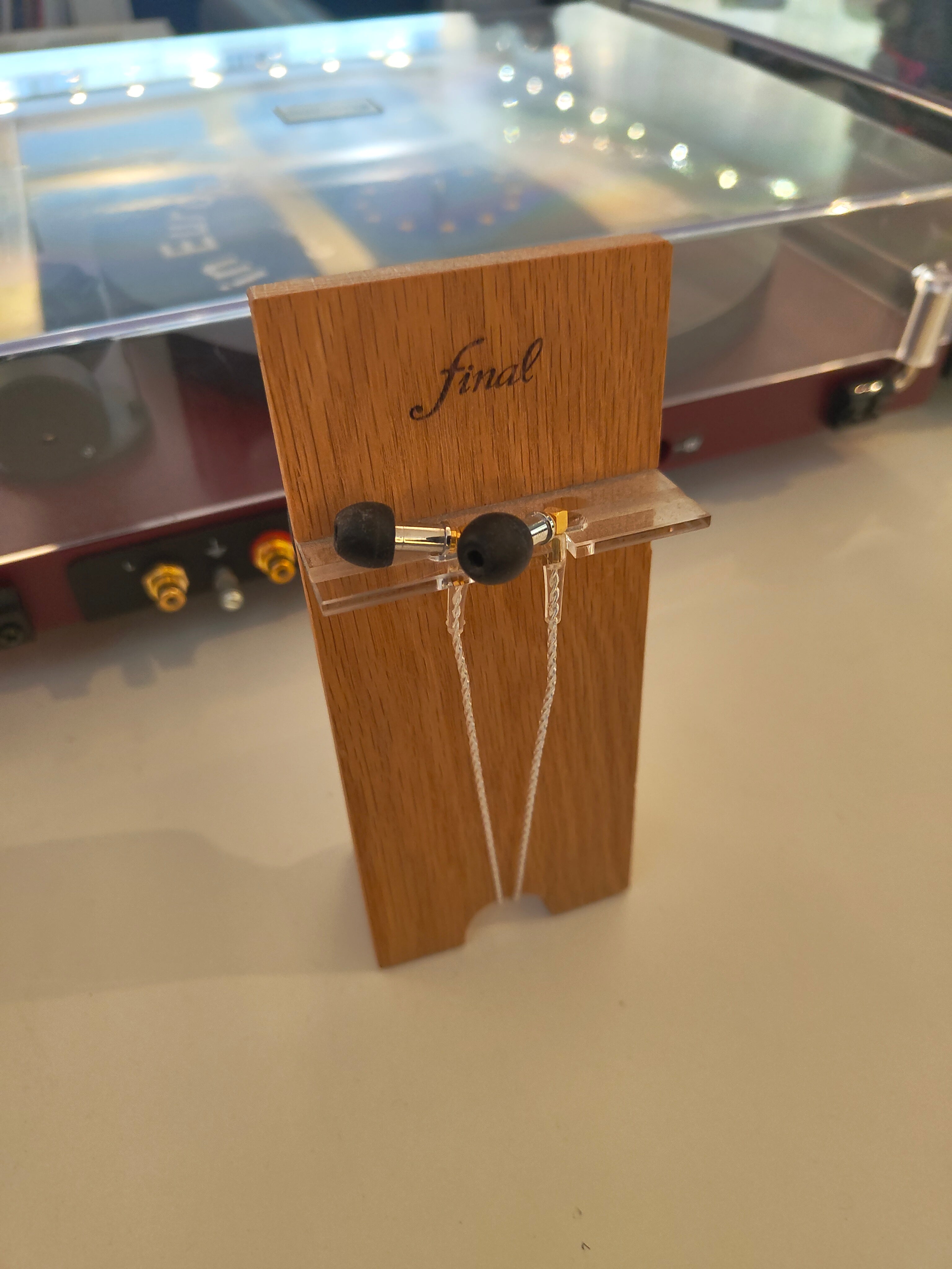 Final F7200 In-Ear-kuulokkeet demopoisto
