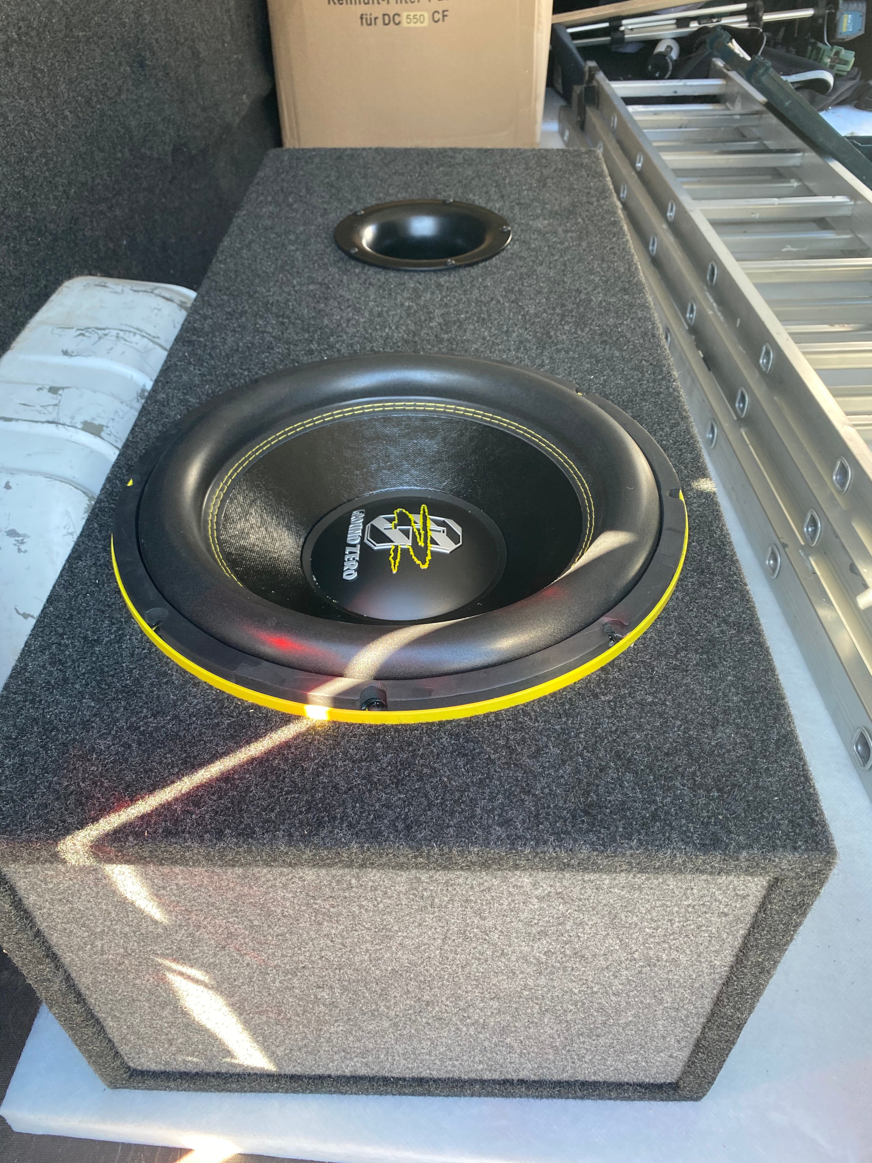 Audiokauppa Custom subwoofer case