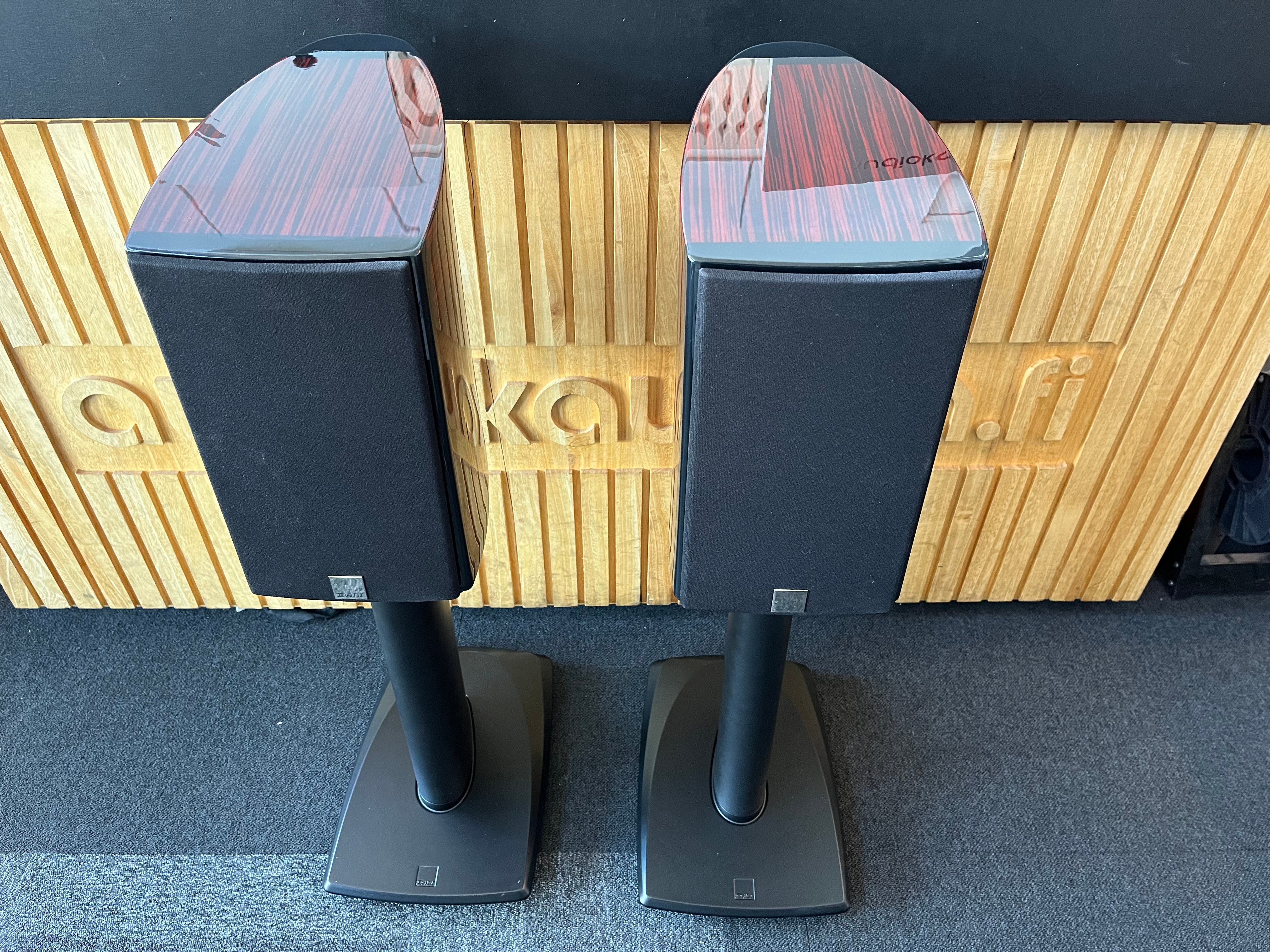 Dali Epicon 2, replacement speaker pair + Dali Epicon speaker stand pair, location Oulu