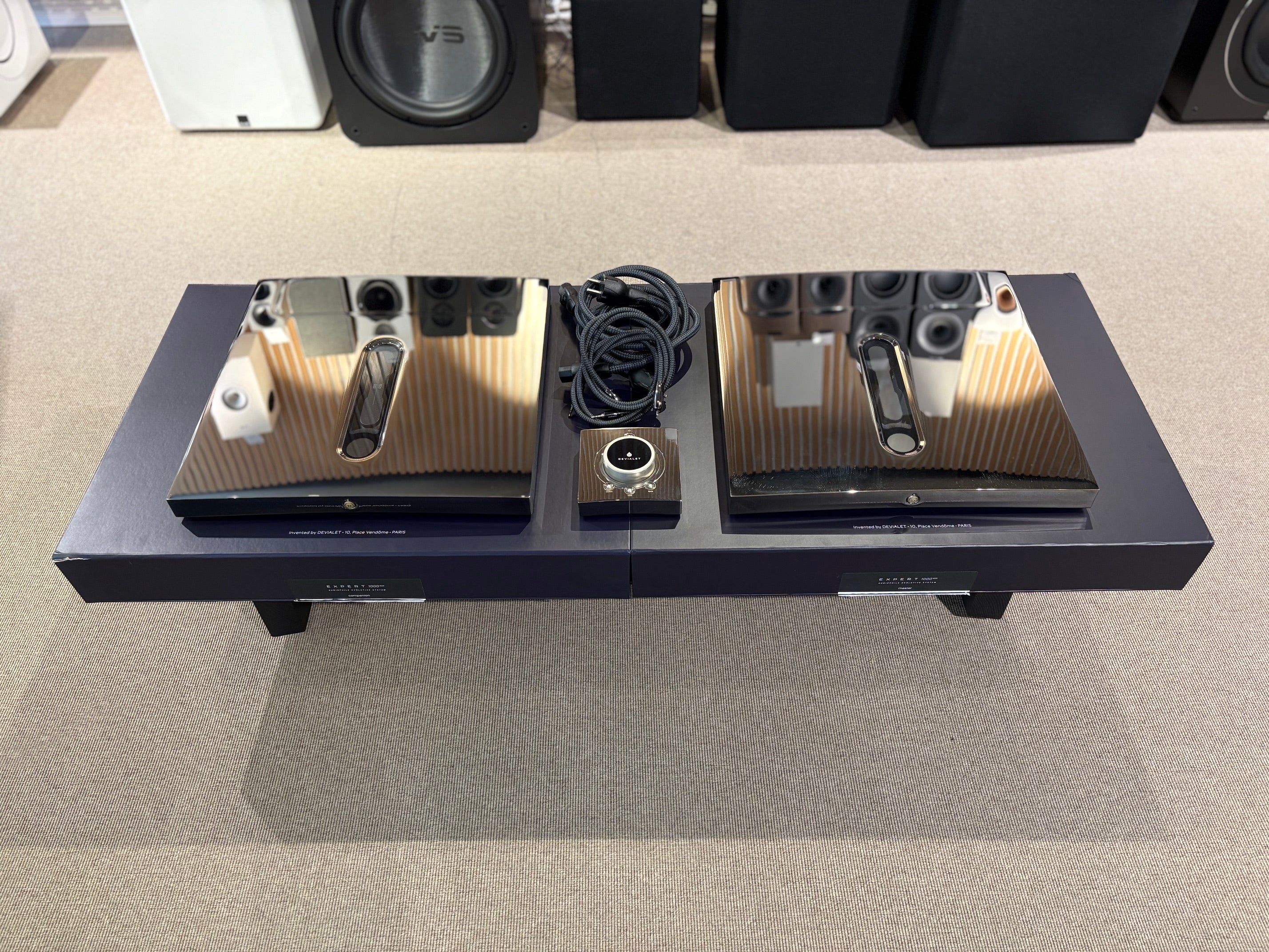 Devialet Expert 1000 PRO DUAL -vahvistin, VAIHTOLAITE