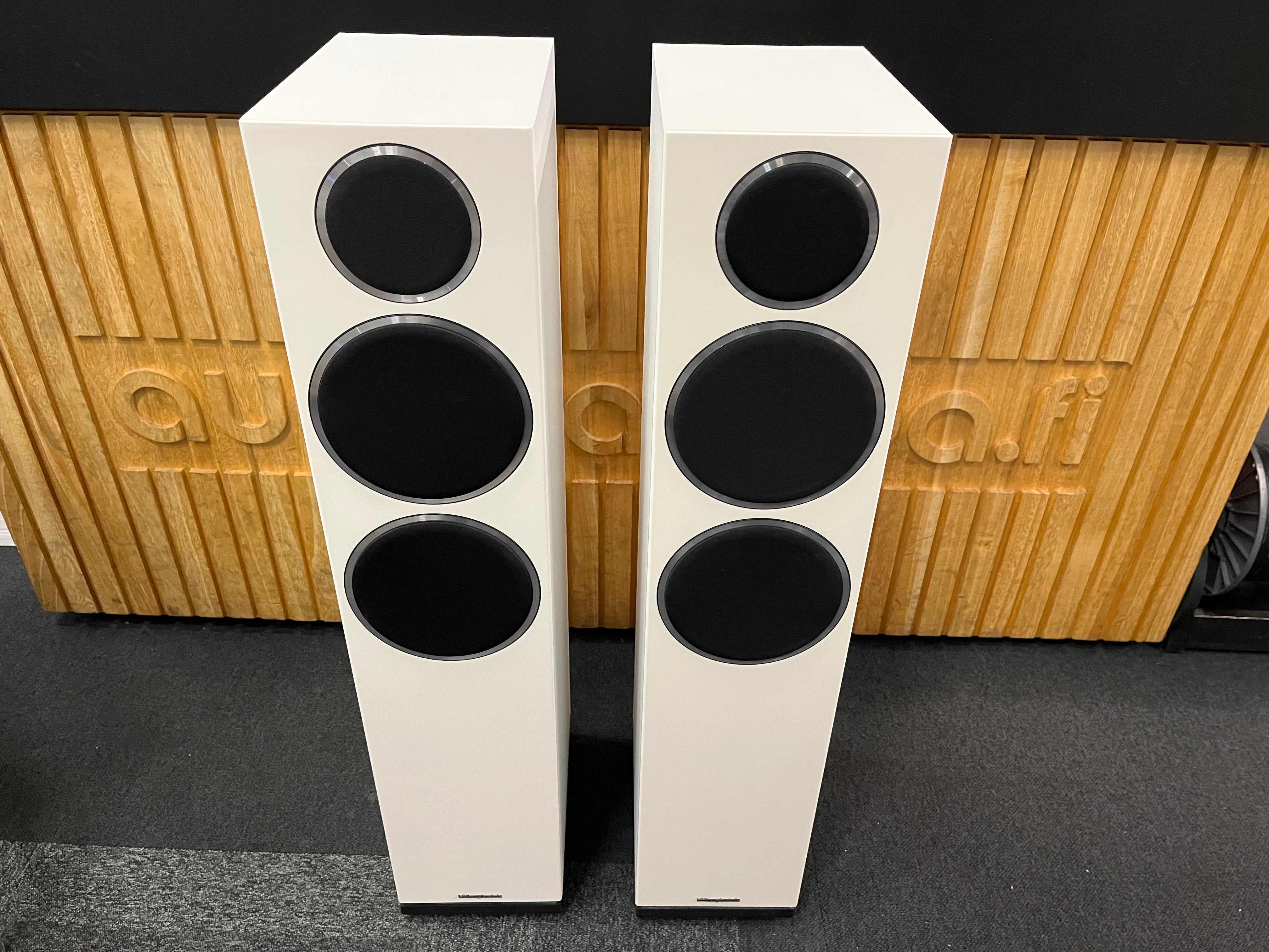 Wharfedale Diamond 230, used pair of speakers