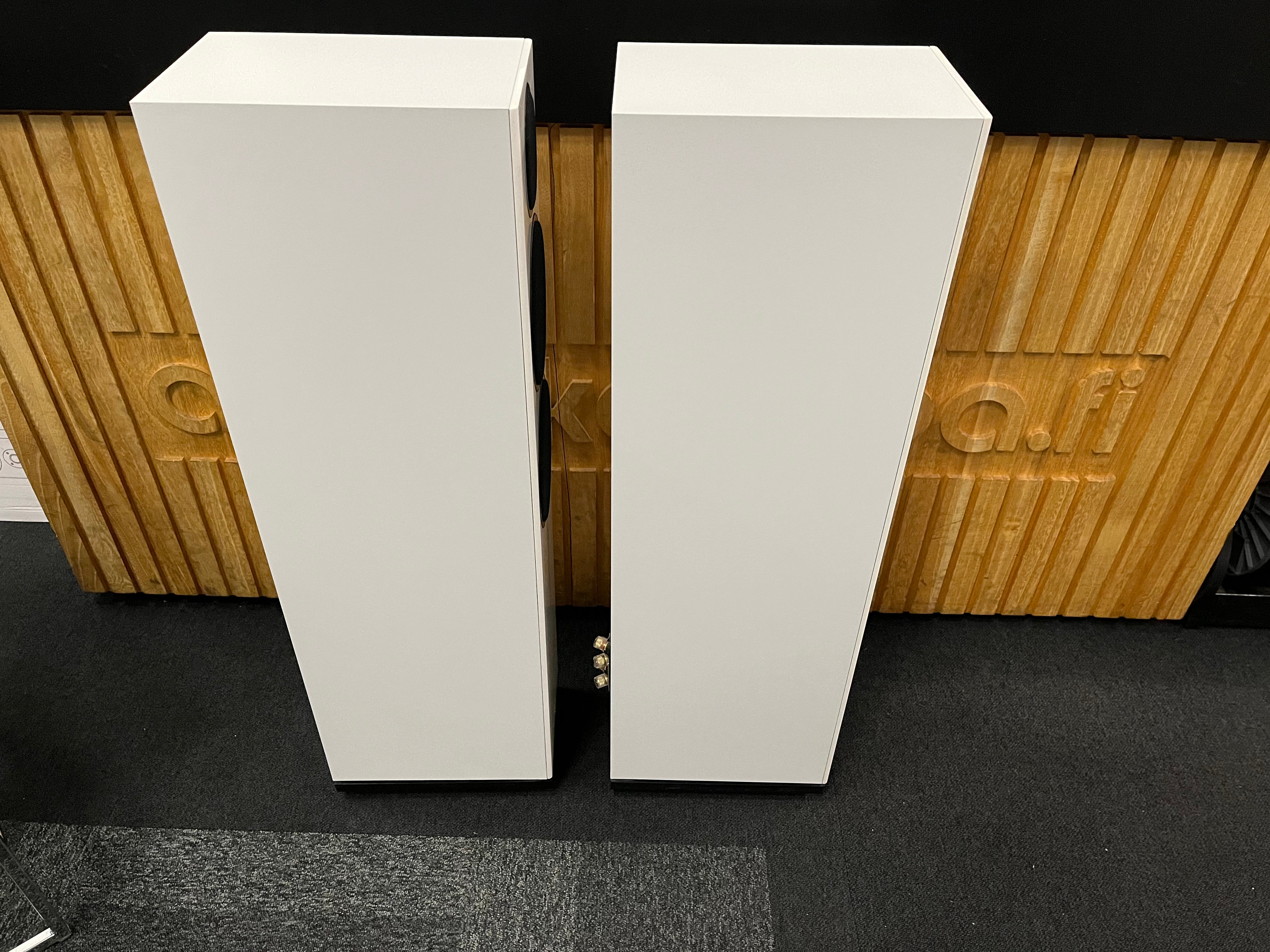 Wharfedale Diamond 230, used pair of speakers