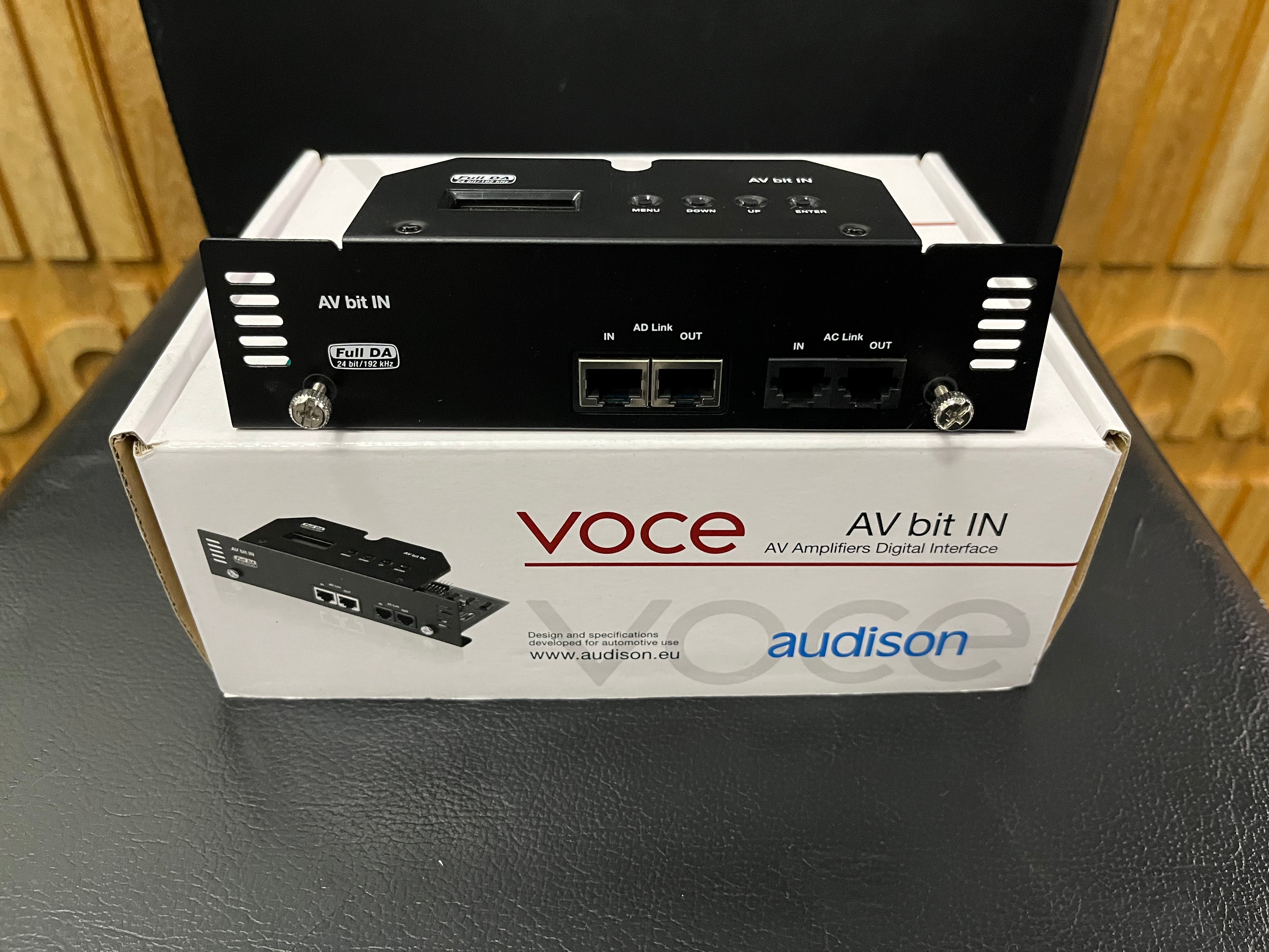 Audison voce av-bit in, used