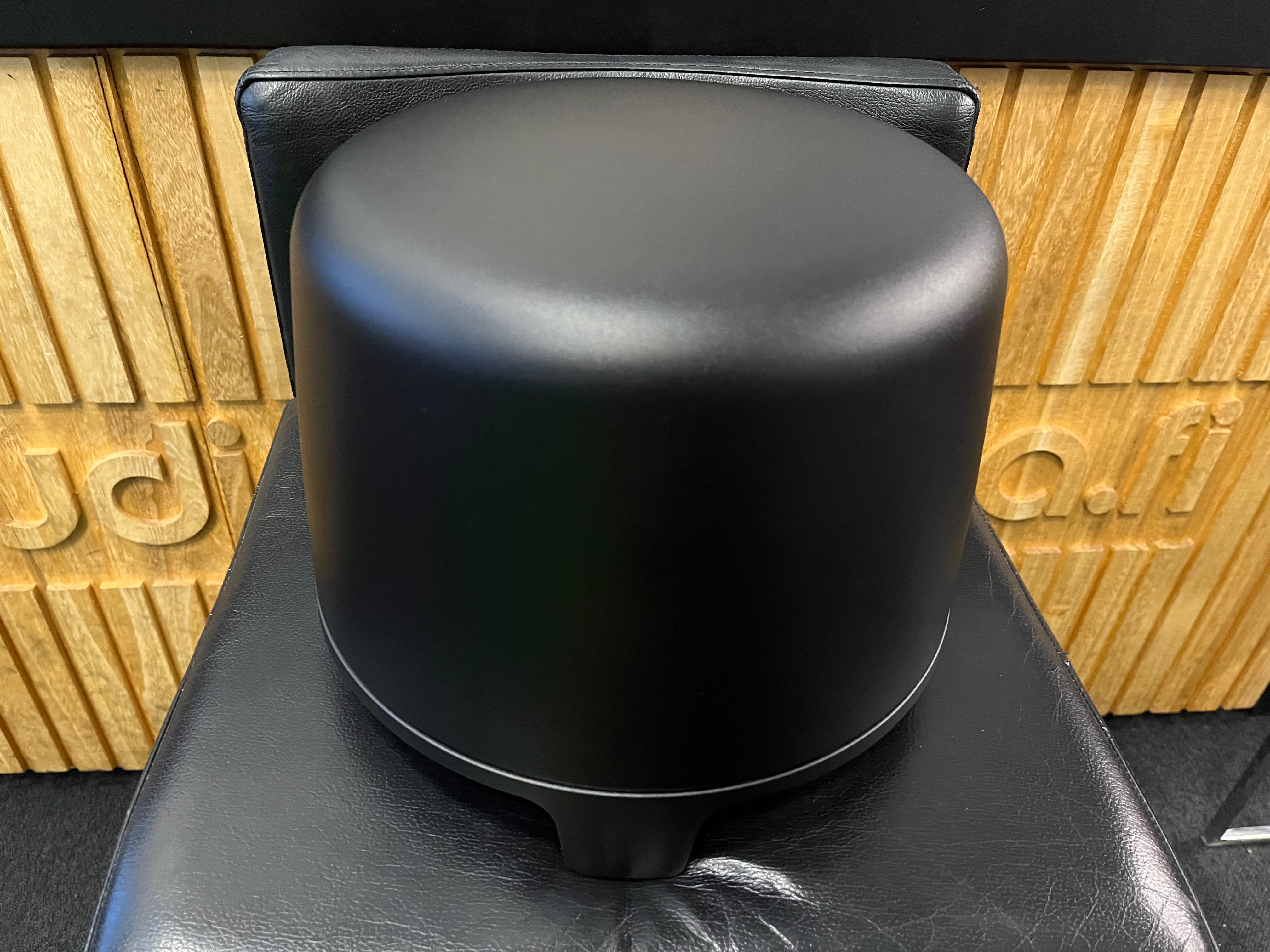 Genelec F One B subwoofer , Käytetty , sijainti Oulu