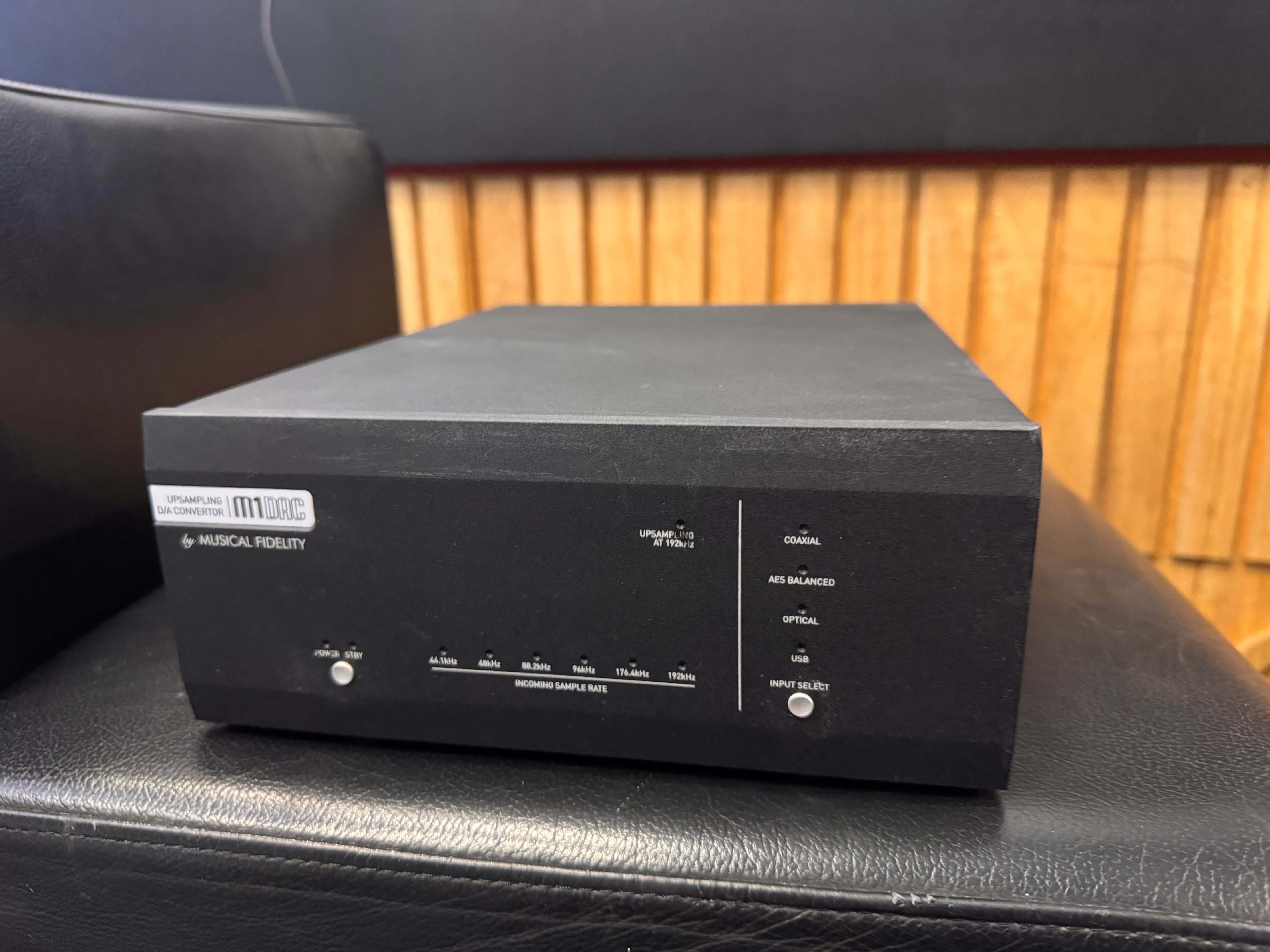 Musical Fidelity M1DAC, vaihtolaite, Oulu