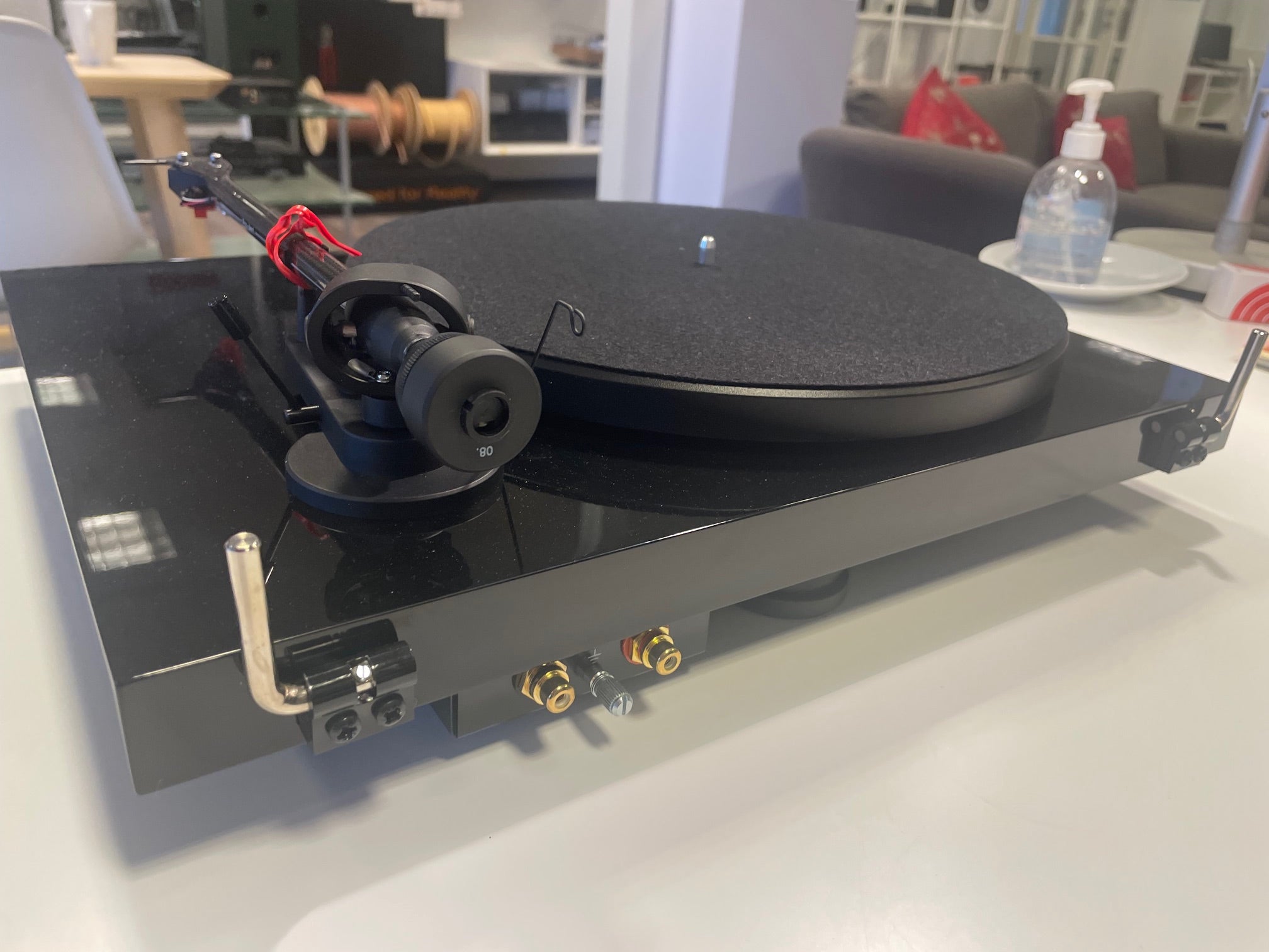 Pro-Ject Debut Carbon 2M Red levysoitin, vaihtolaite