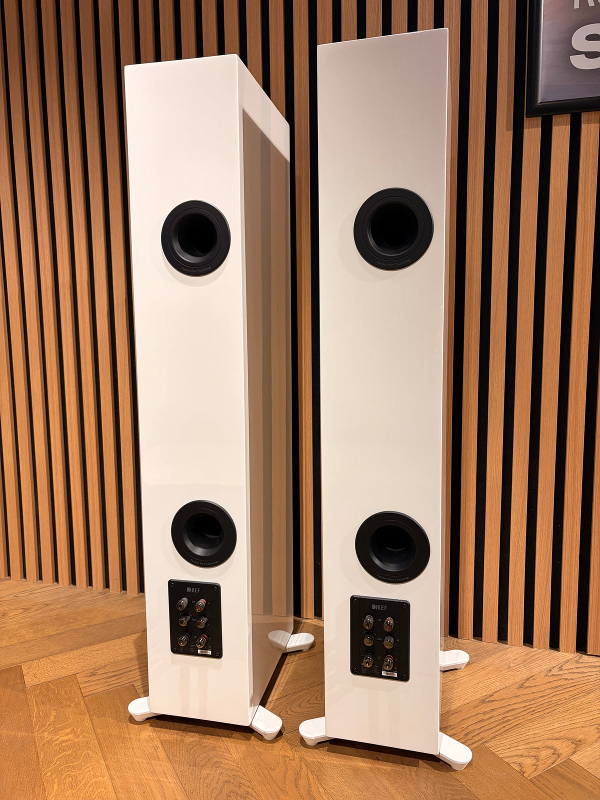 KEF R5 Meta valkoinen lattiakaiutinpari, vaihtolaite. Tampere