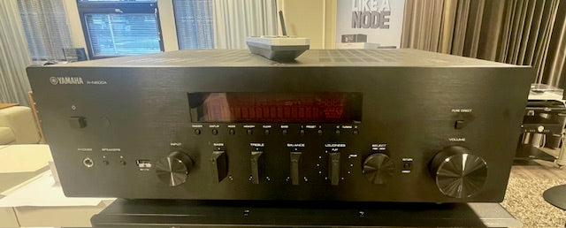 Yamaha R-N600A verkkovahvistin, vaihtolaite, musta, sijainti Hyvinkää