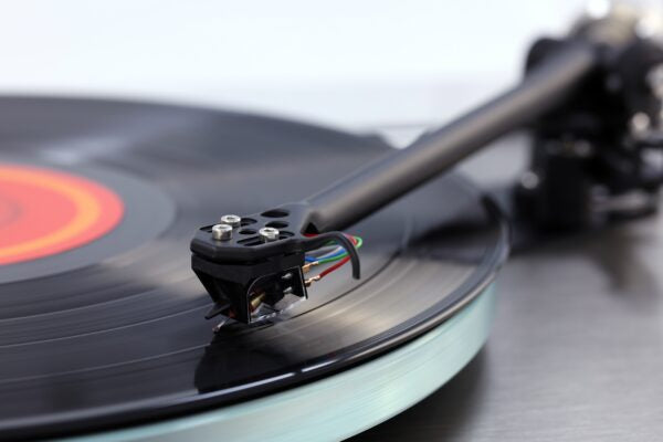 Rega Planar 6 RS Ania MC levysoitin