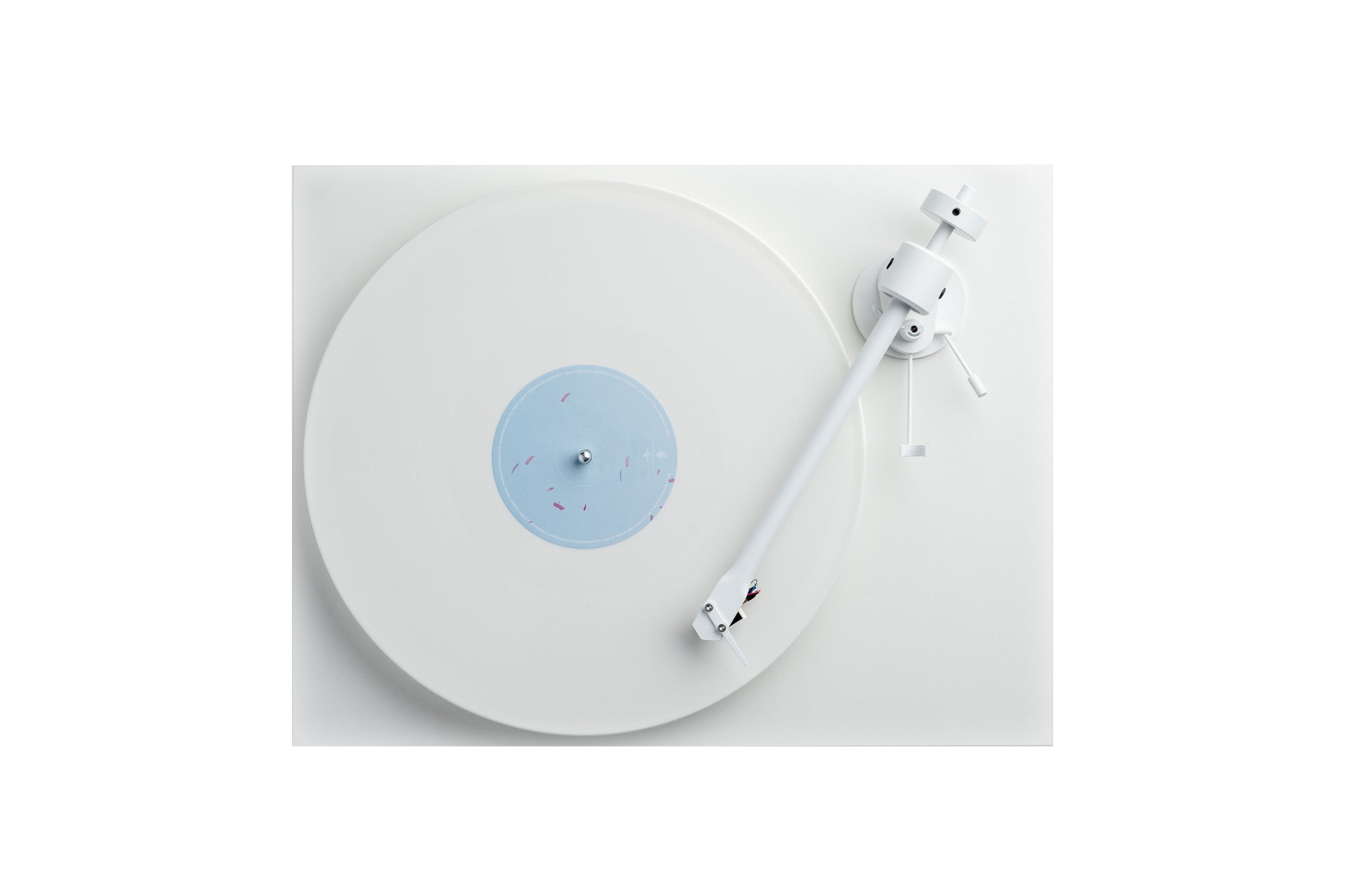 Pro-Ject T1 White Edition Pick It 2M White äänirasialla