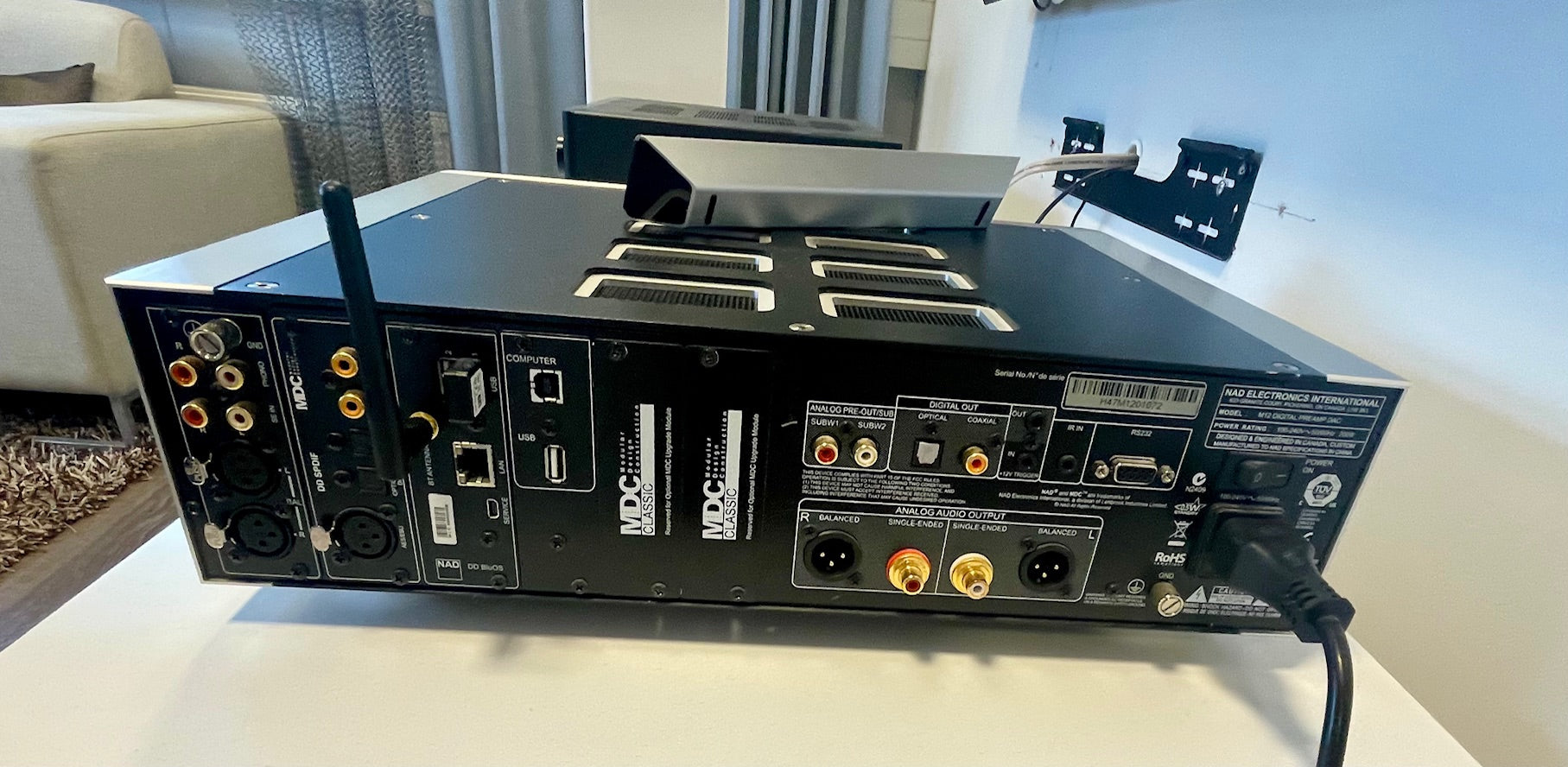 NAD Masters M12 Digital etuvahvistin - DAC, vaihtolaite, sijainti Hyvinkää