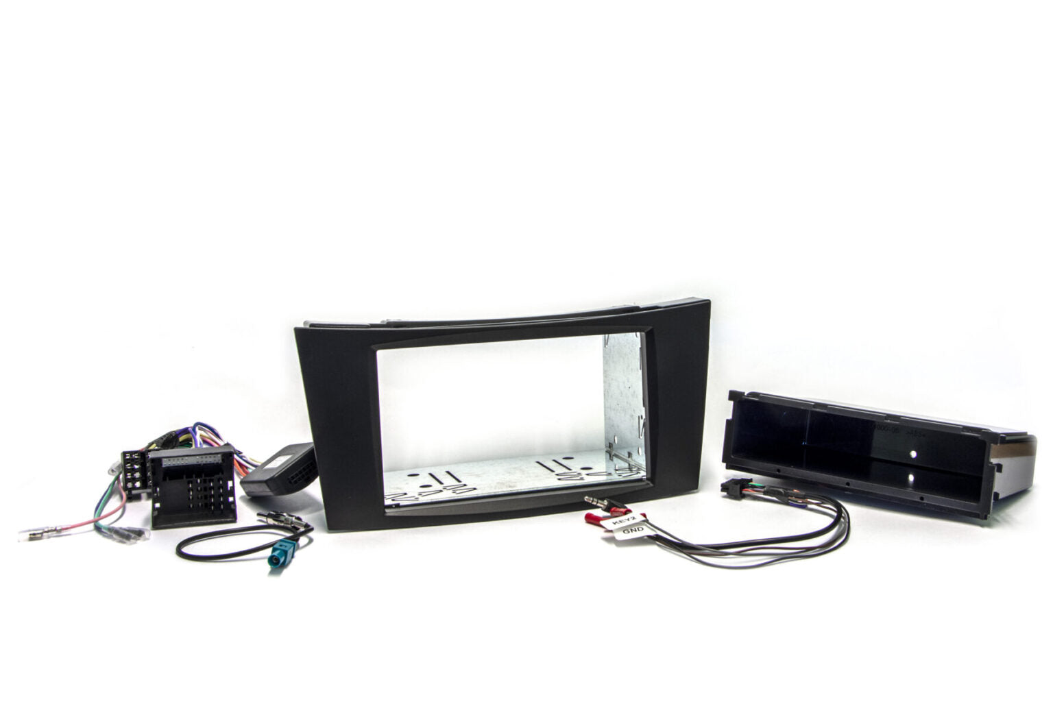 E-series 2003 – 2008 (W211) 1-DIN/2-DIN player installation kit
