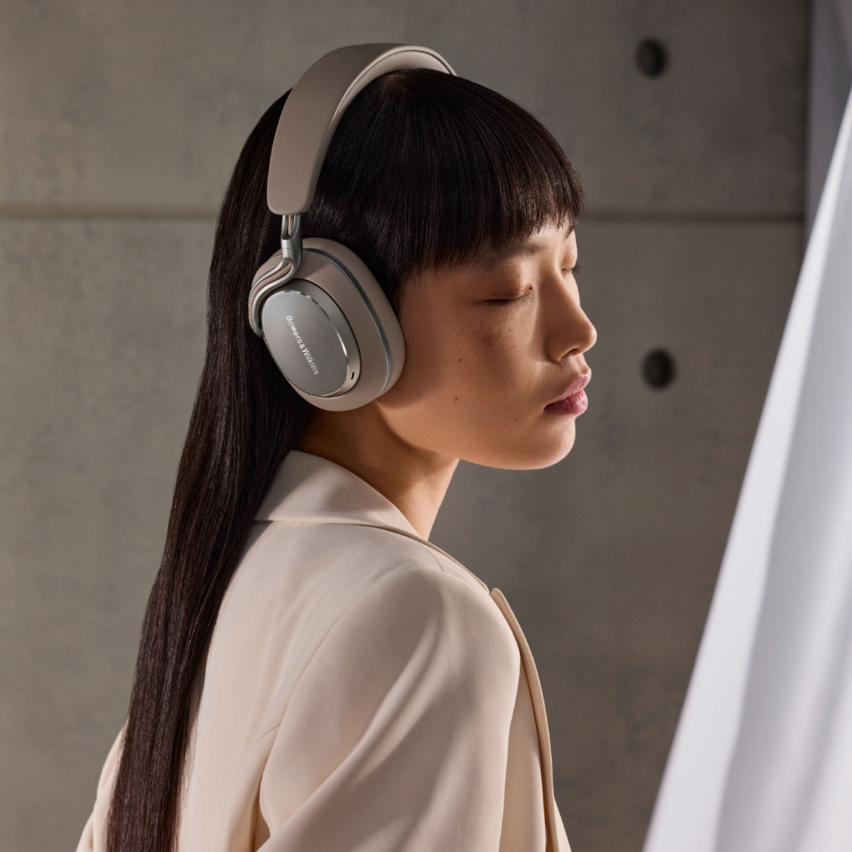 Bowers &amp; Wilkins PX8 S2 noise-canceling headphones