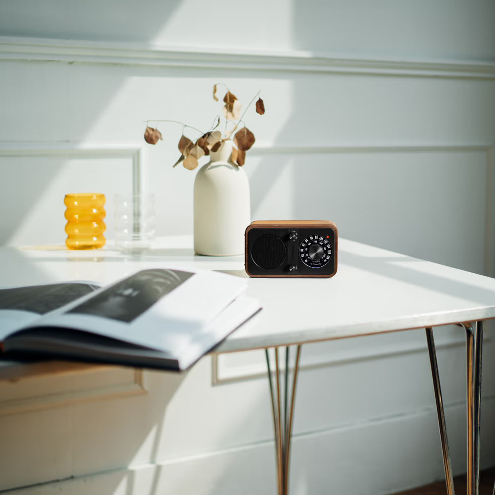 Sangean WR-9 pöytäradio
