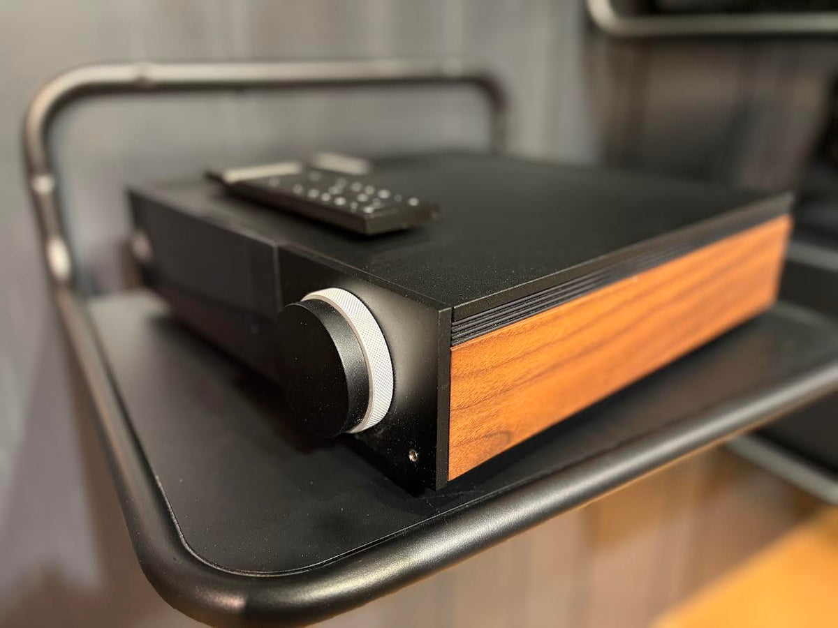 Cambridge Audio Evo 150 -vahvistin, vaihtolaite