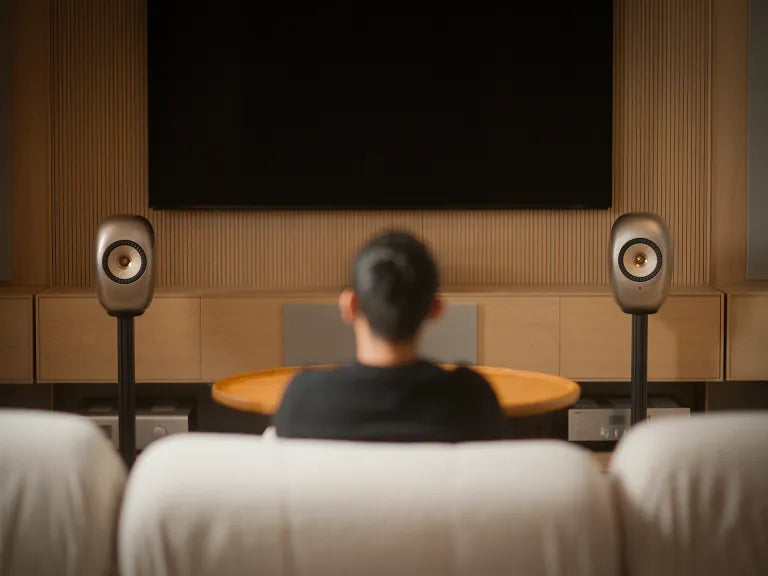 KEF S-LUXE Floor Stand kaiutinjalustapari