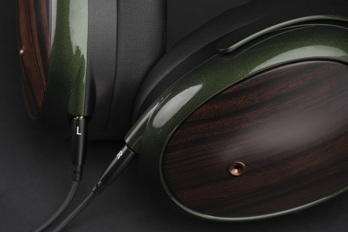 Meze Audio Strada suljetut sankakuulokkeet