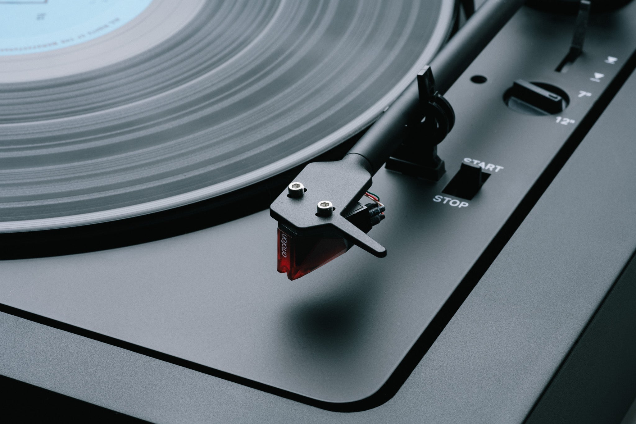 Pro - Ject A2 automaattinen levysoitin, musta - Audiokauppa.fi