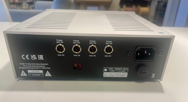 Pro - Ject Power Box RS2 Sources virtalähde, vaihtolaite, hopea - Audiokauppa.fi
