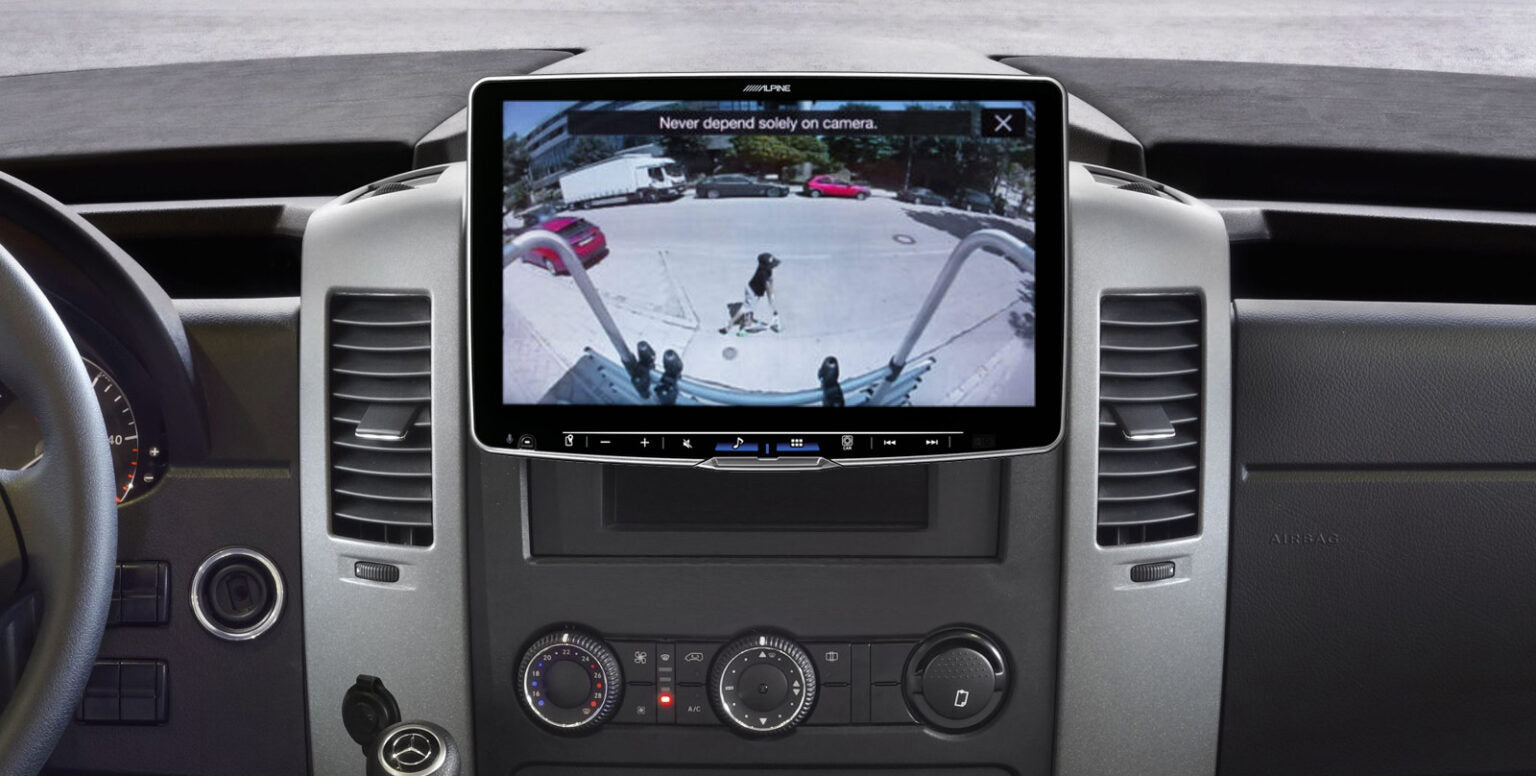 Stinger HEIGH10 10″ näytöllä oleva multimediasoitin - Audiokauppa.fi