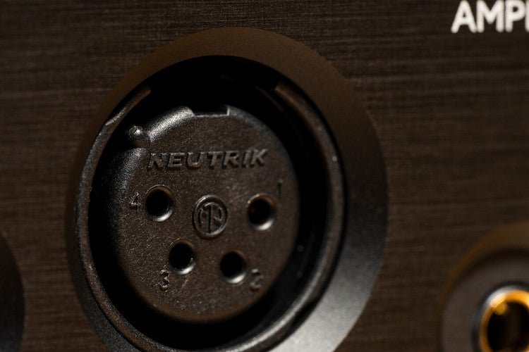 Violectric HPA V222 balansoitu kuulokevahvistin - Audiokauppa.fi