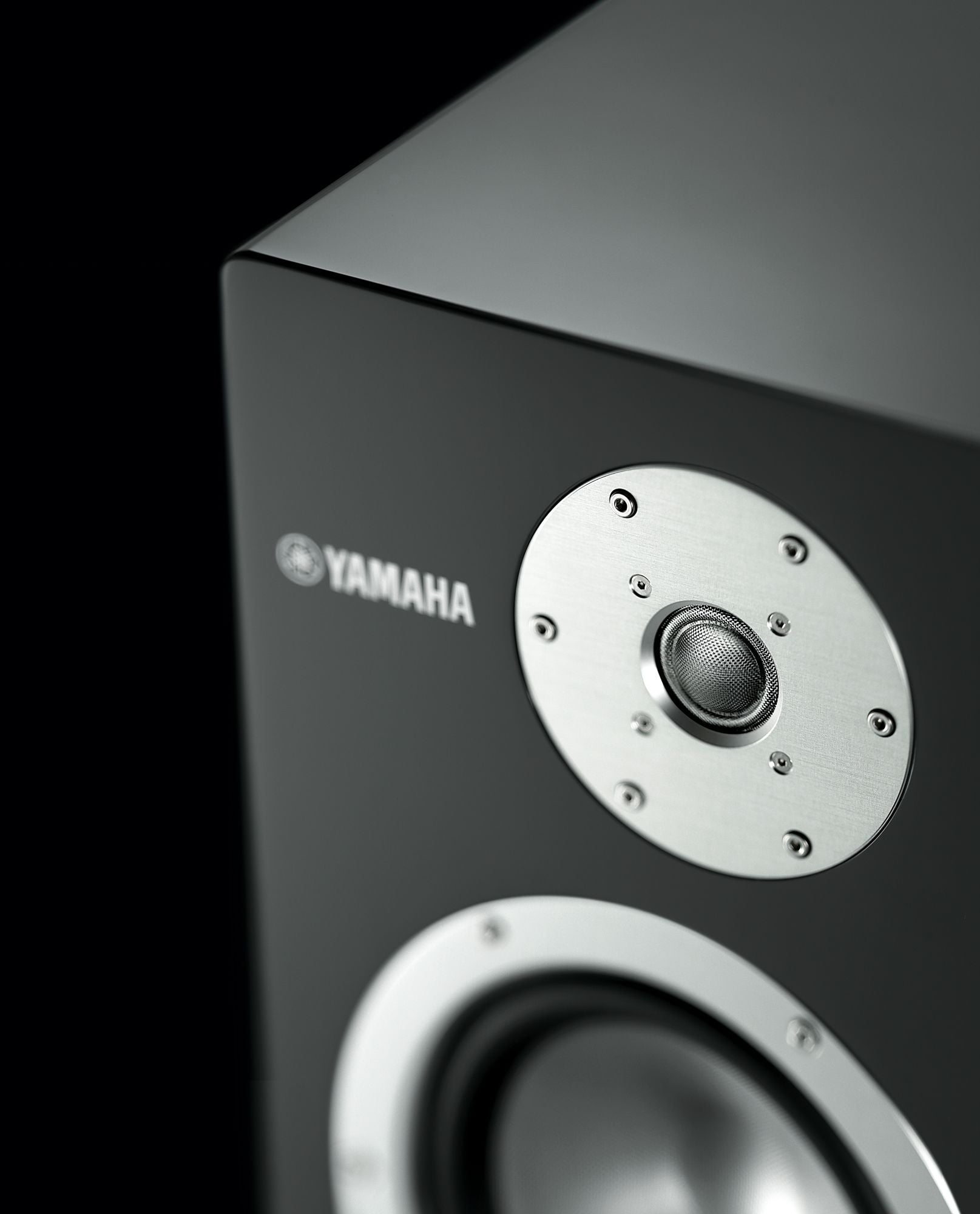 Yamaha NS - 3000 kaiutinpari SPS - 3000 jalustoilla - Audiokauppa.fi