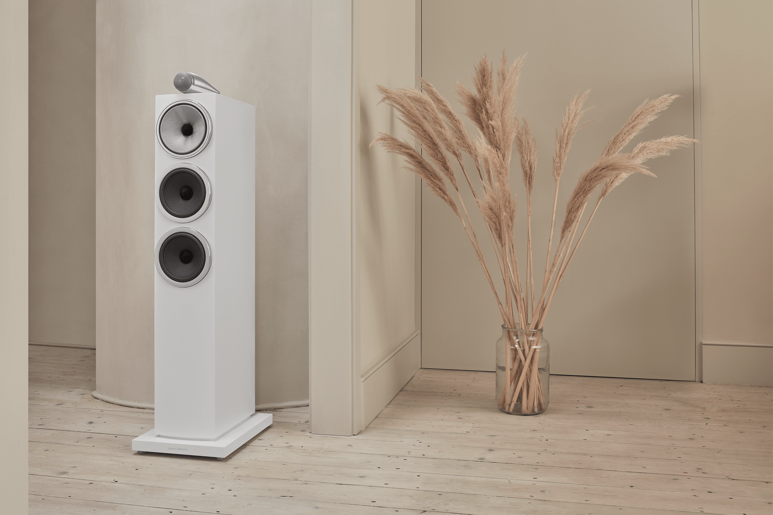 Bowers & Wilkins 703 S3 lattiakaiutinpari - Audiokauppa.fi