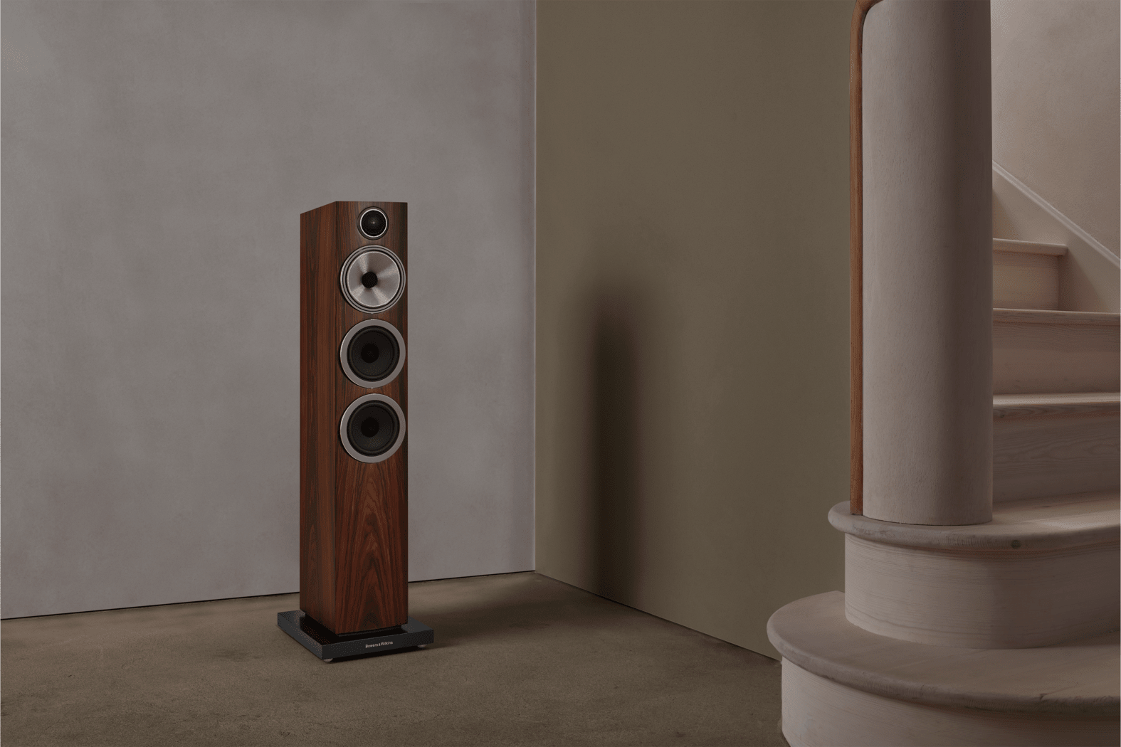 Bowers & Wilkins 704 S3 lattiakaiutinpari - Audiokauppa.fi