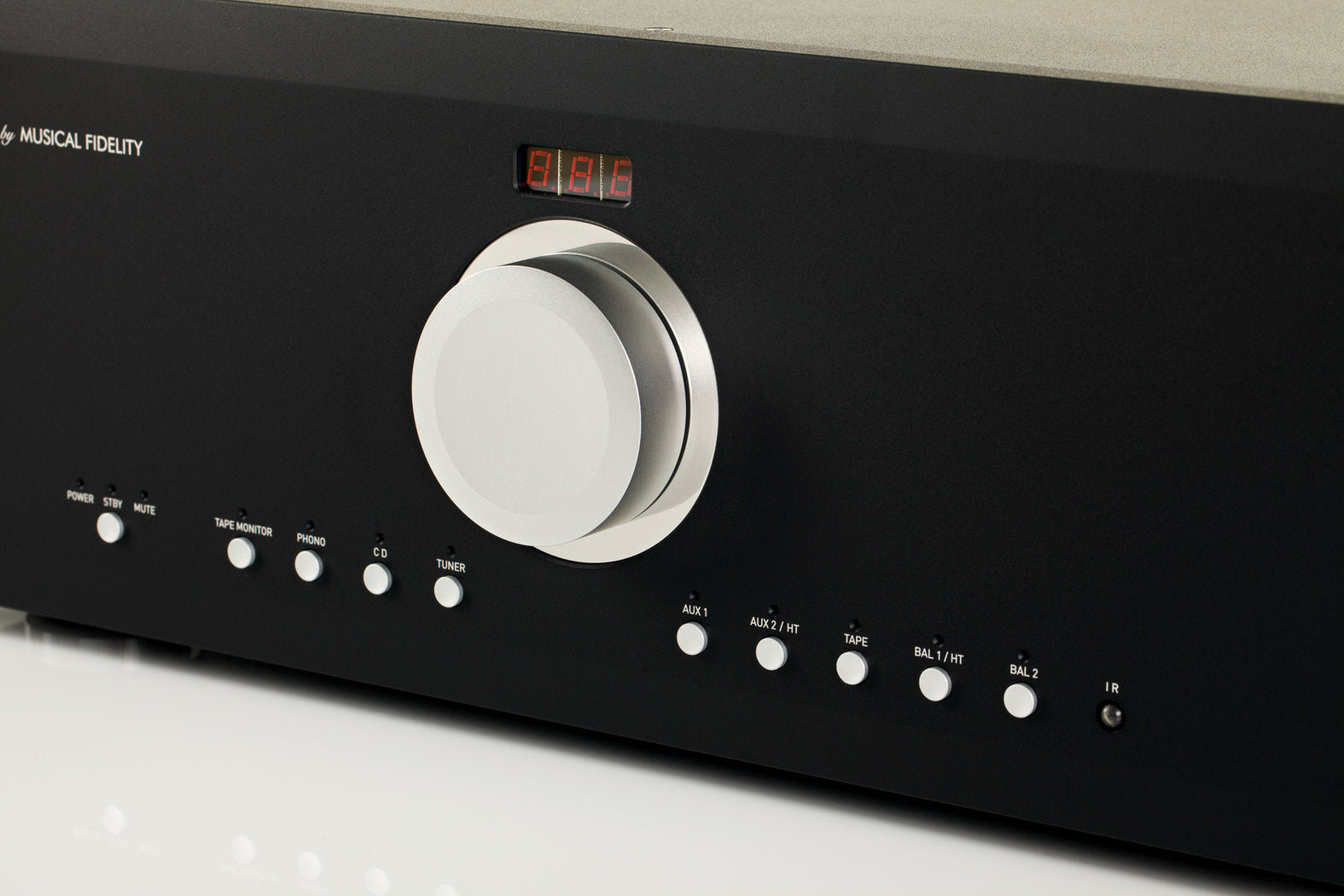 Musical Fidelity M8sPRE esivahvistin - Audiokauppa.fi