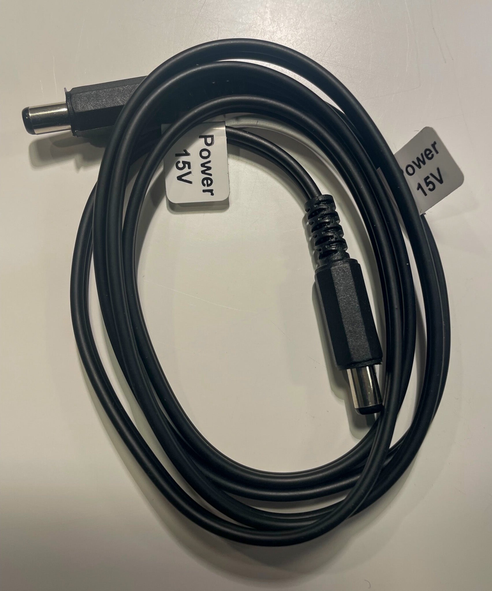 Pro - Ject Connect It Power välikaapeli 15V - tuotteille - Audiokauppa.fi