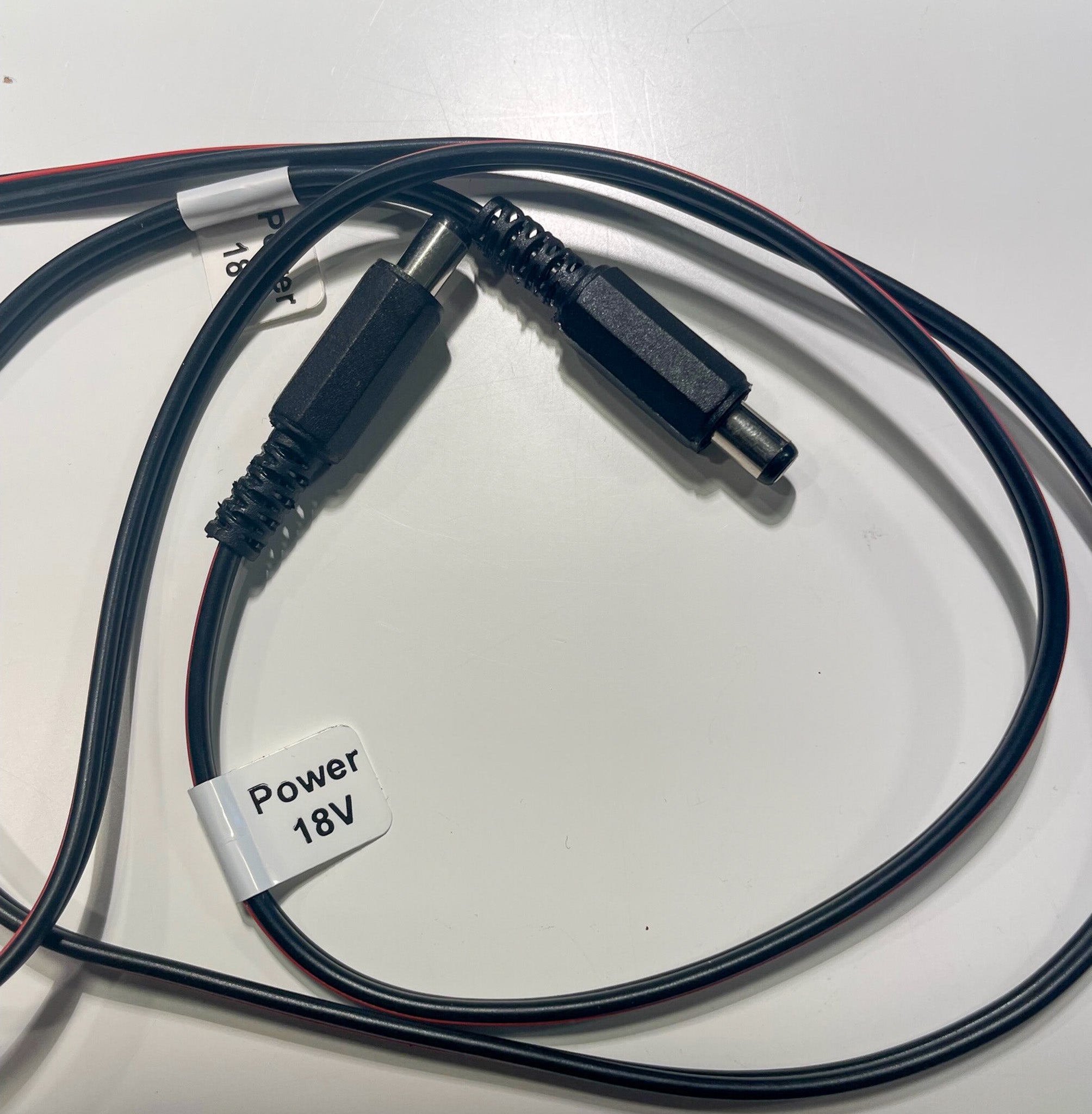 Pro - Ject Connect It Power välikaapeli 18V - tuotteille - Audiokauppa.fi