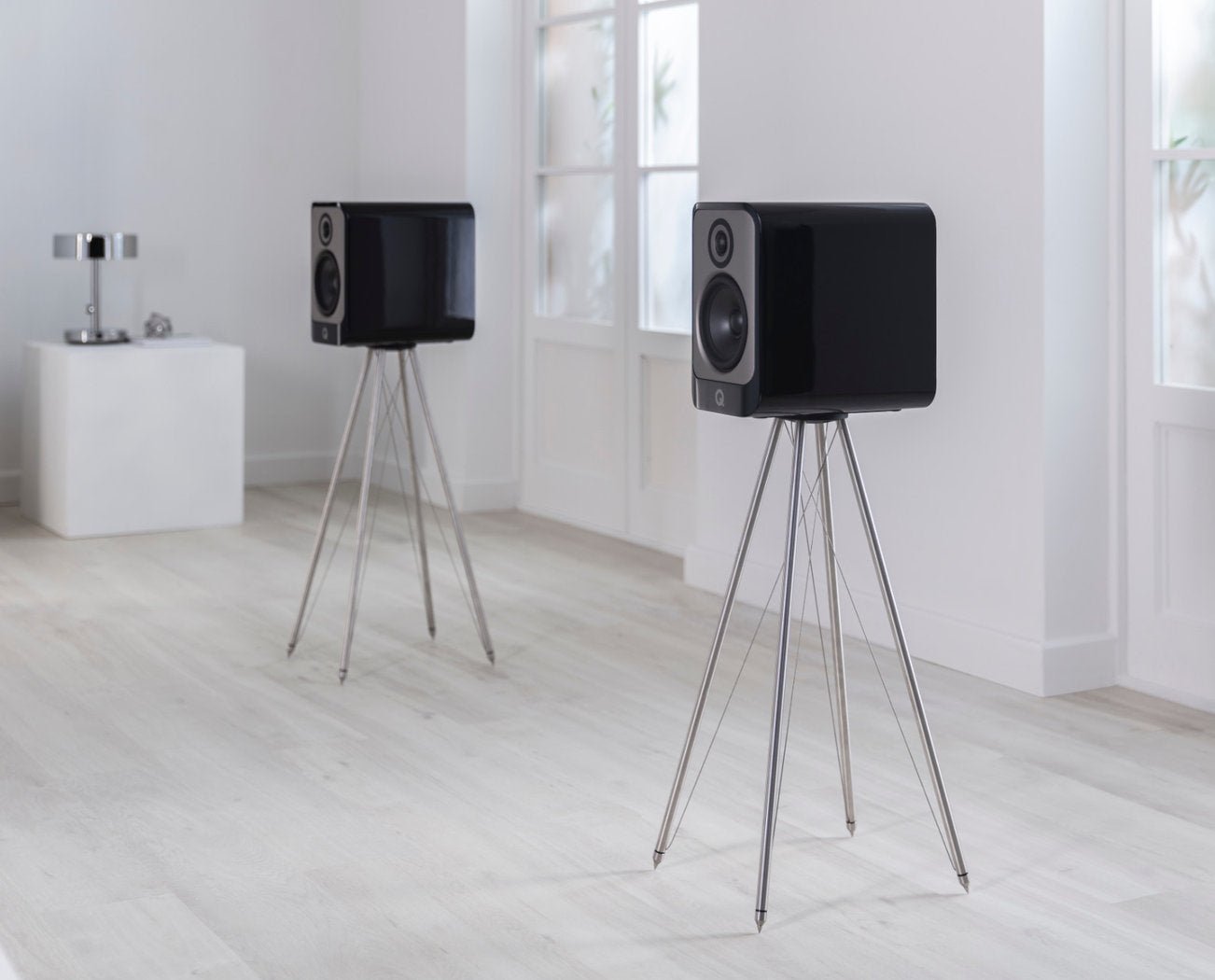 Q Acoustics Concept 30 jalustakaiutinpari - Audiokauppa.fi