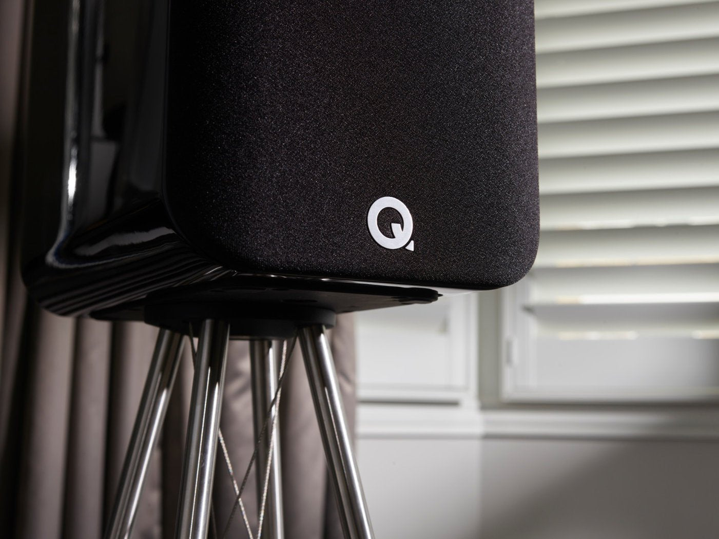 Q Acoustics Concept 30 jalustakaiutinpari - Audiokauppa.fi
