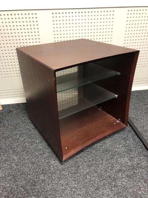 Quadraspire Hifi Qube XL Dark Oak laiteteline, myymälädemo - Audiokauppa.fi